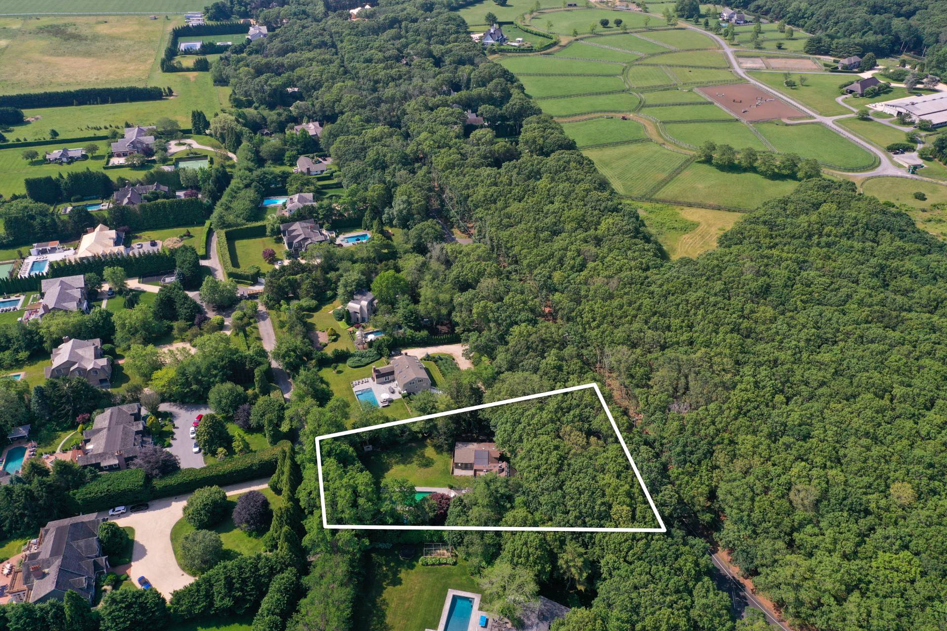 #19 photo, 266 Water Mill Towd Rd, サフォーク郡 Water Mill , NY 11976