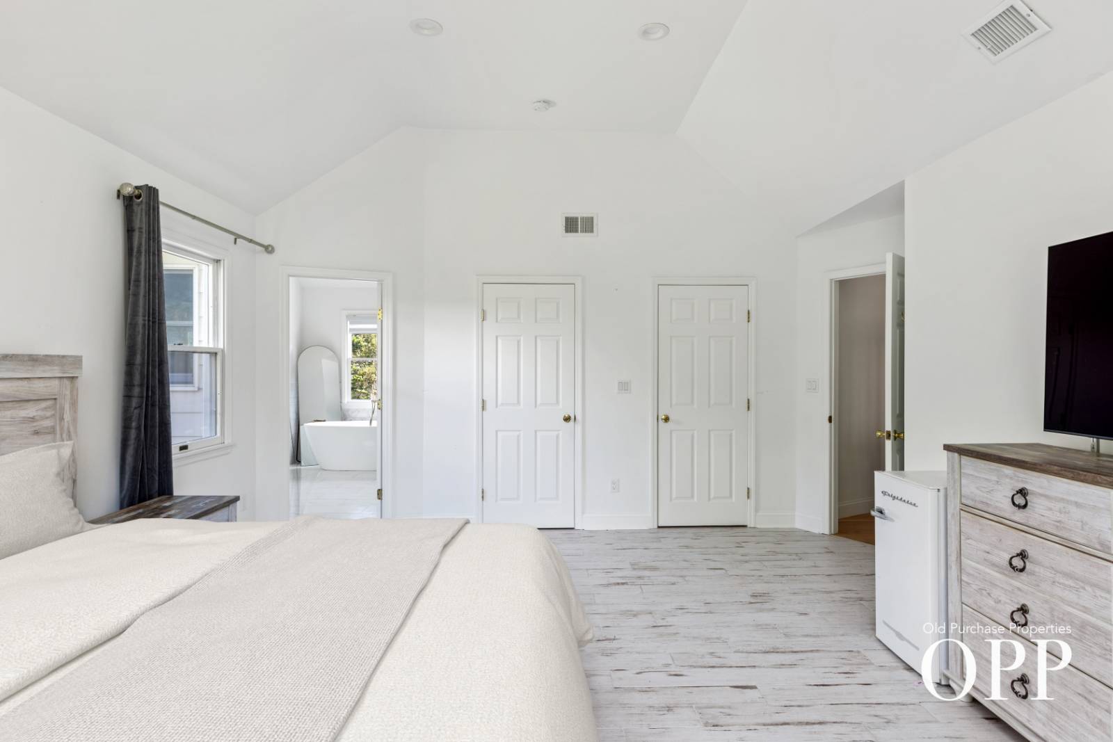 #13 photo, 9 JAREDS PATH, BROOKHAVEN HAMLET , NY 11719