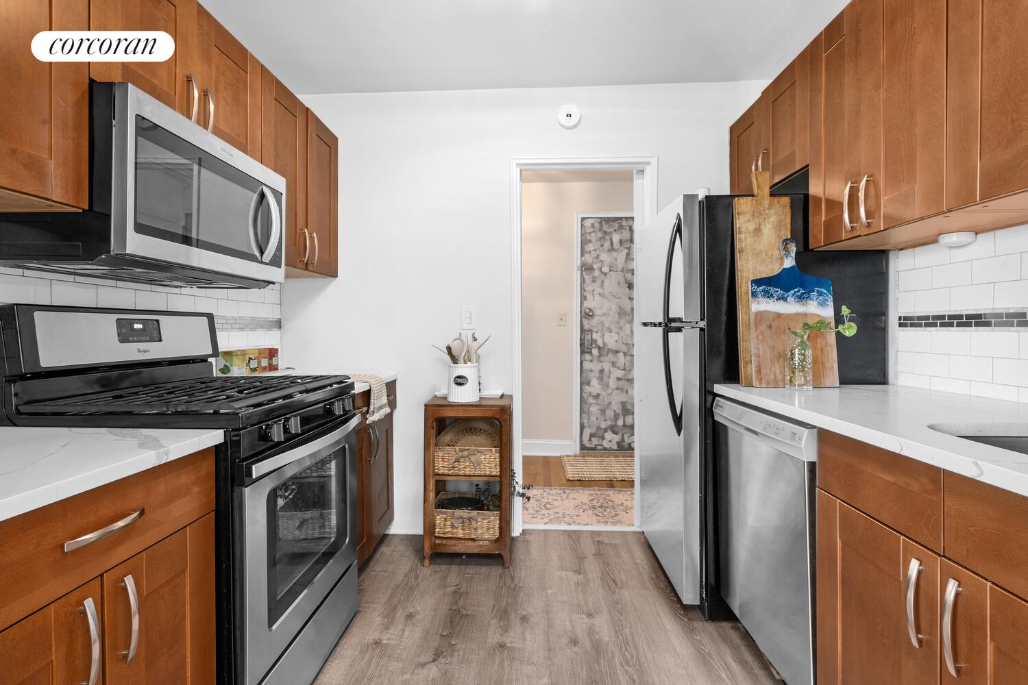 #5 photo, 36 HAMILTON Avenue, スタテンアイランド New York City , NY 10301