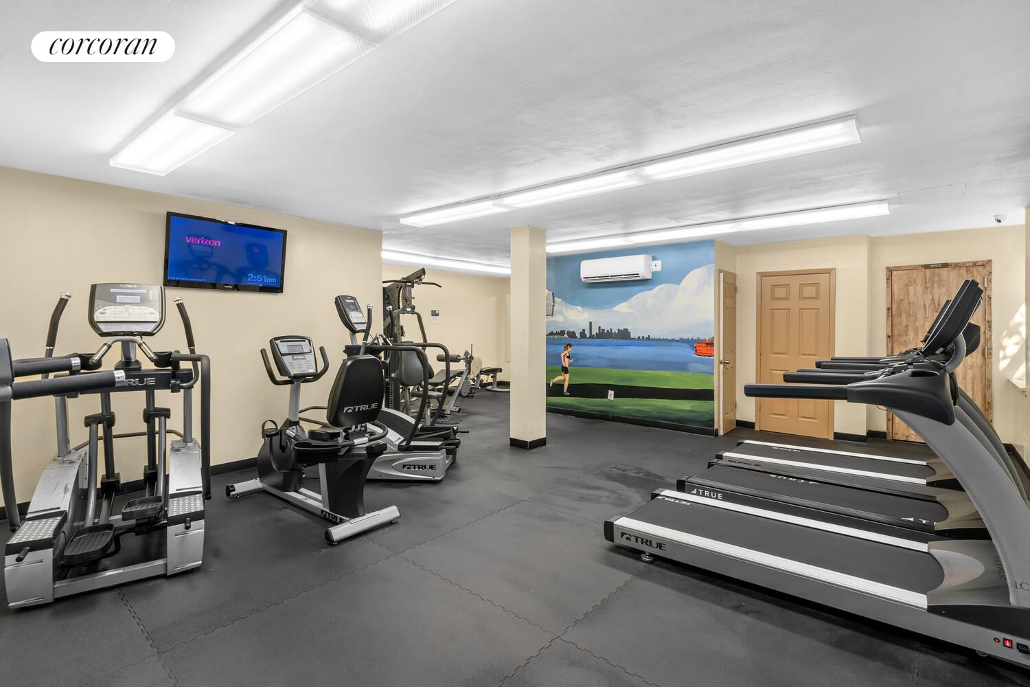 #9 photo, 36 HAMILTON Avenue, スタテンアイランド New York City , NY 10301