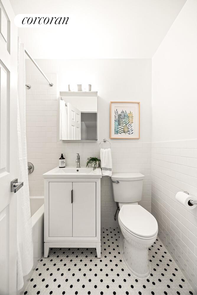 #11 photo, 140 WARREN Street, Cobble Hill , NY 11201