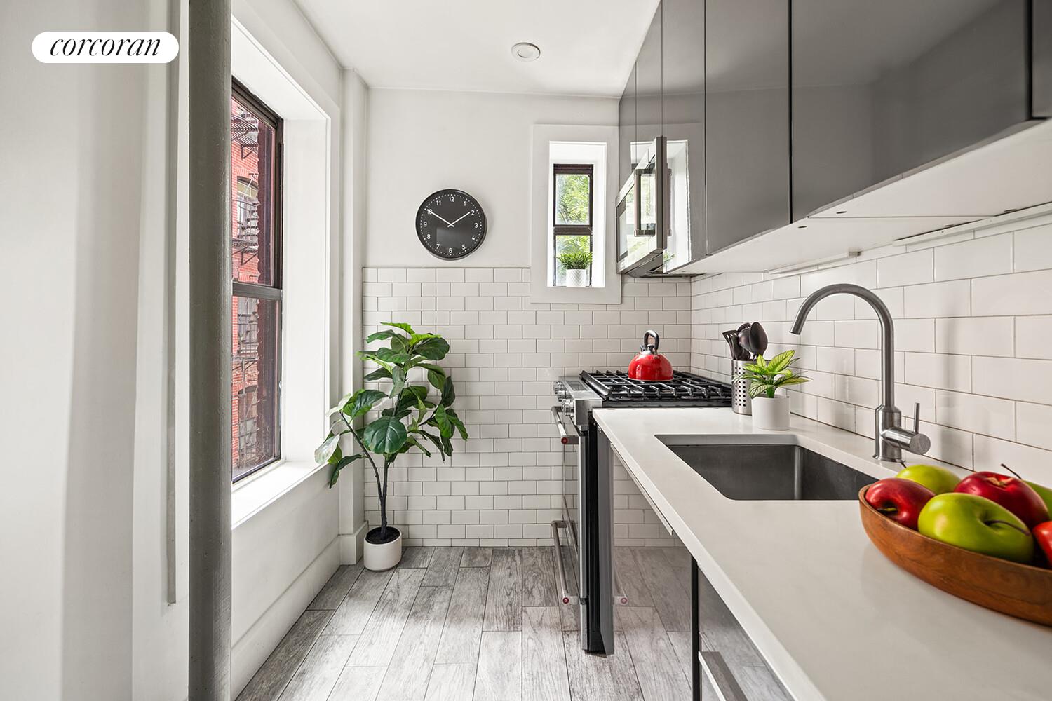 #5 photo, 443 HICKS Street, Cobble Hill , NY 11201