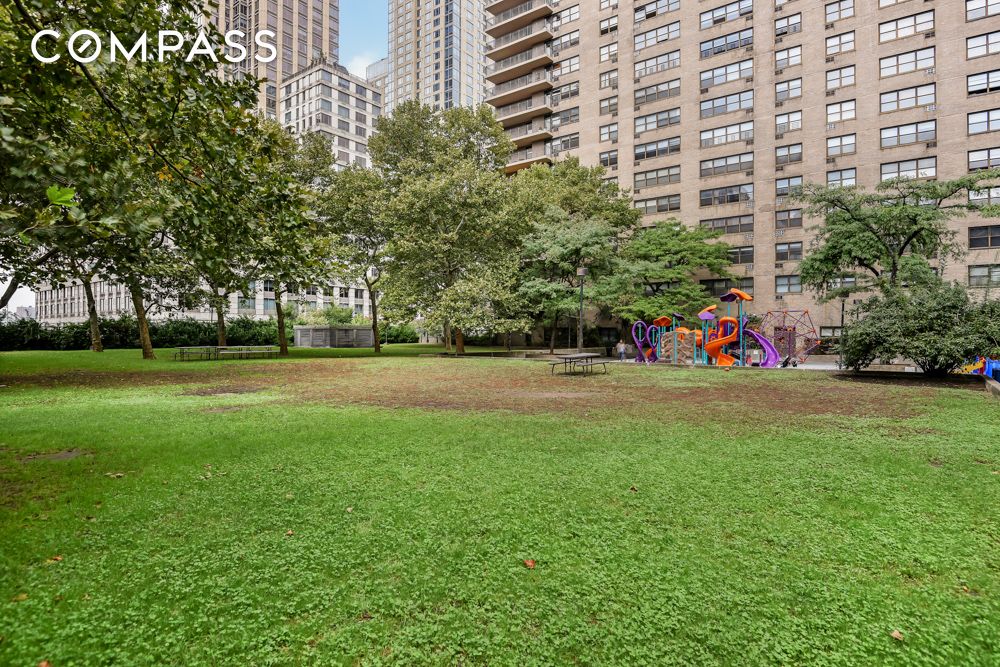 #12 photo, 165 W End Avenue, Upper West Side , NY 10023