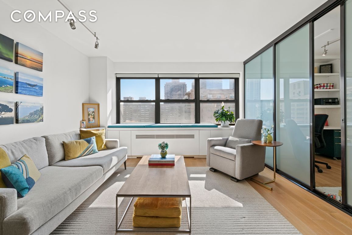 #4 photo, 165 W End Avenue, Upper West Side , NY 10023