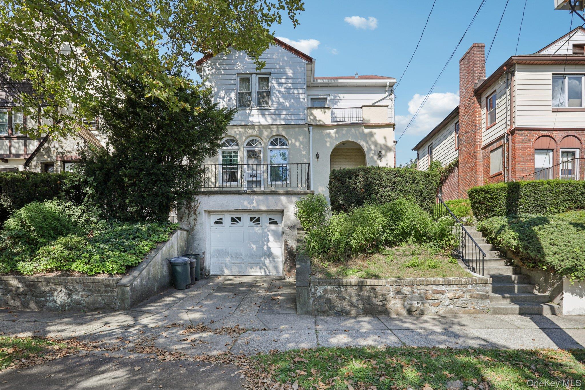 #1 photo, 184 Hillcrest Road, Mount Vernon , NY 10552