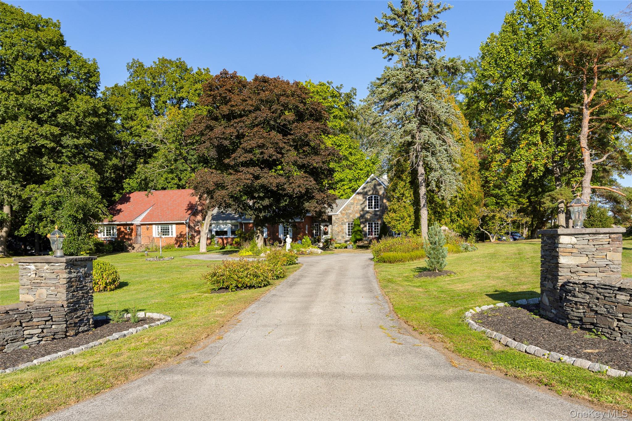 #2 photo, 404 Gretna Road, Hyde Park , NY 12538