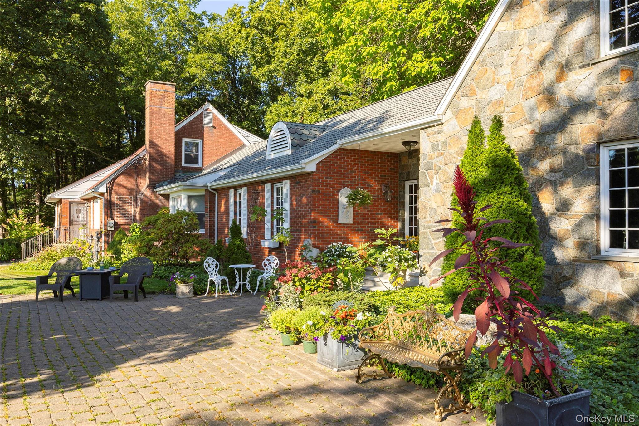 #4 photo, 404 Gretna Road, Hyde Park , NY 12538