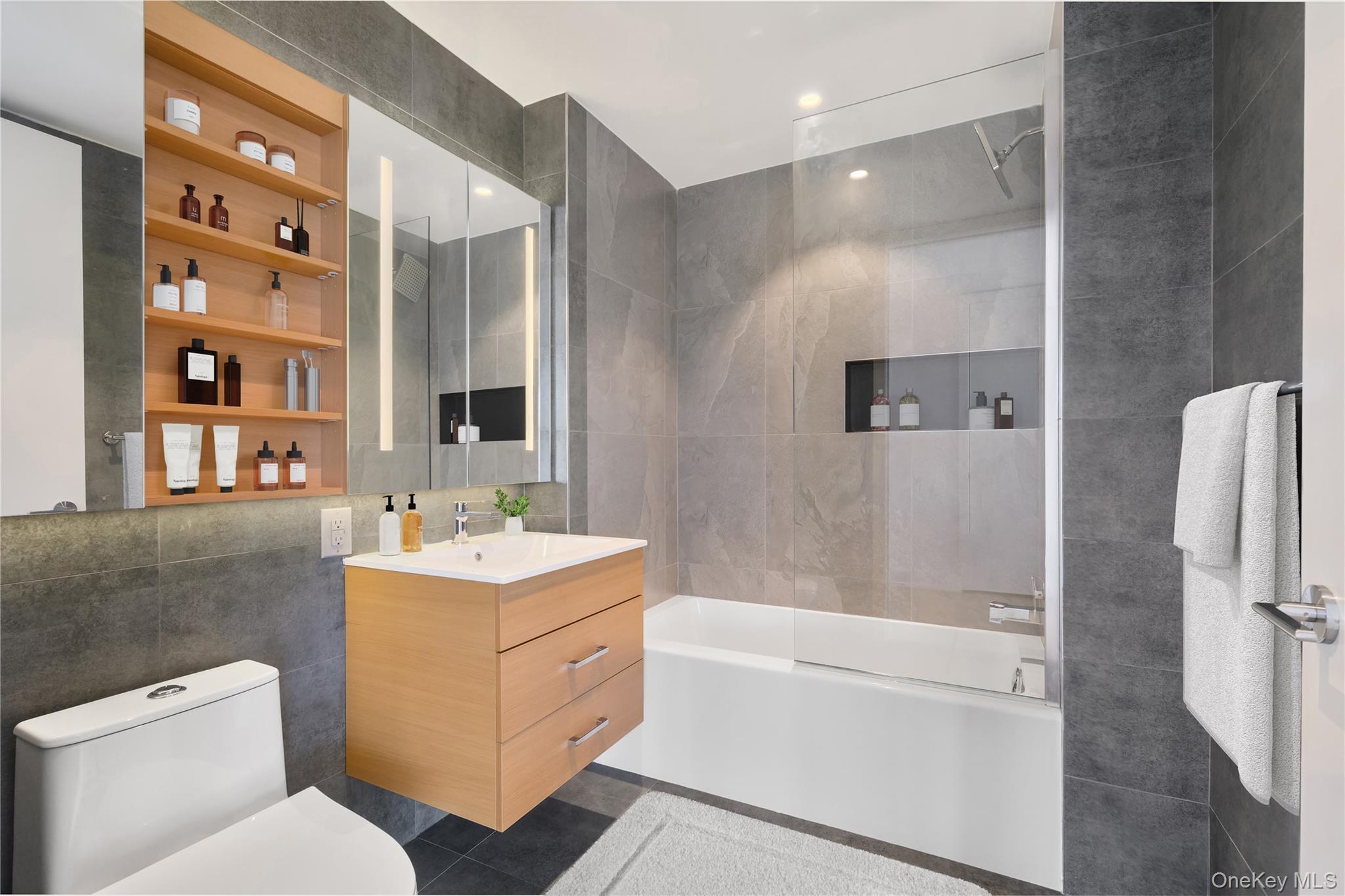 #8 photo, 44 Hudson Street, Yonkers , NY 10701