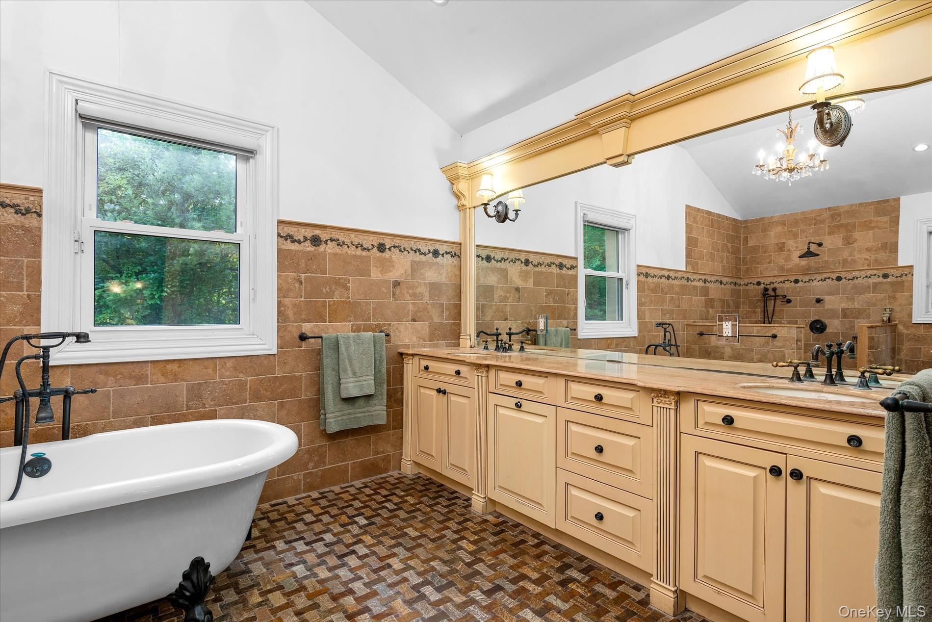 #14 photo, 532 E Shore Road, Great Neck , NY 11024