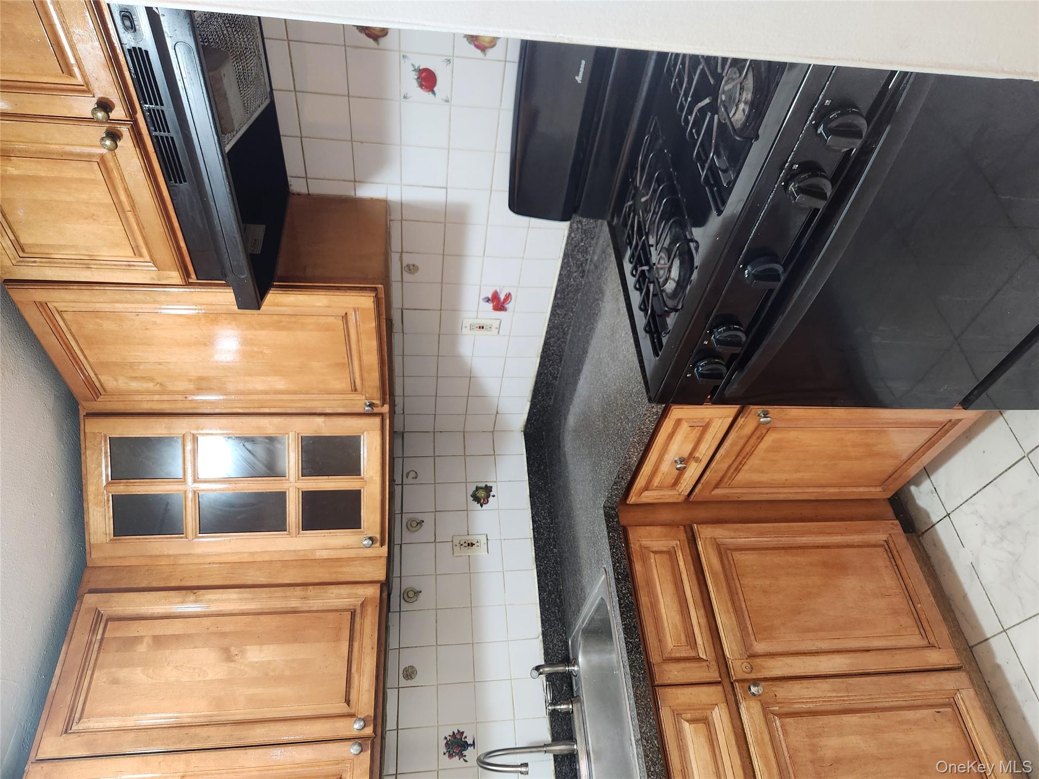 #4 photo, 8412 98th Street, クイーンズ区 Woodhaven , NY 11421