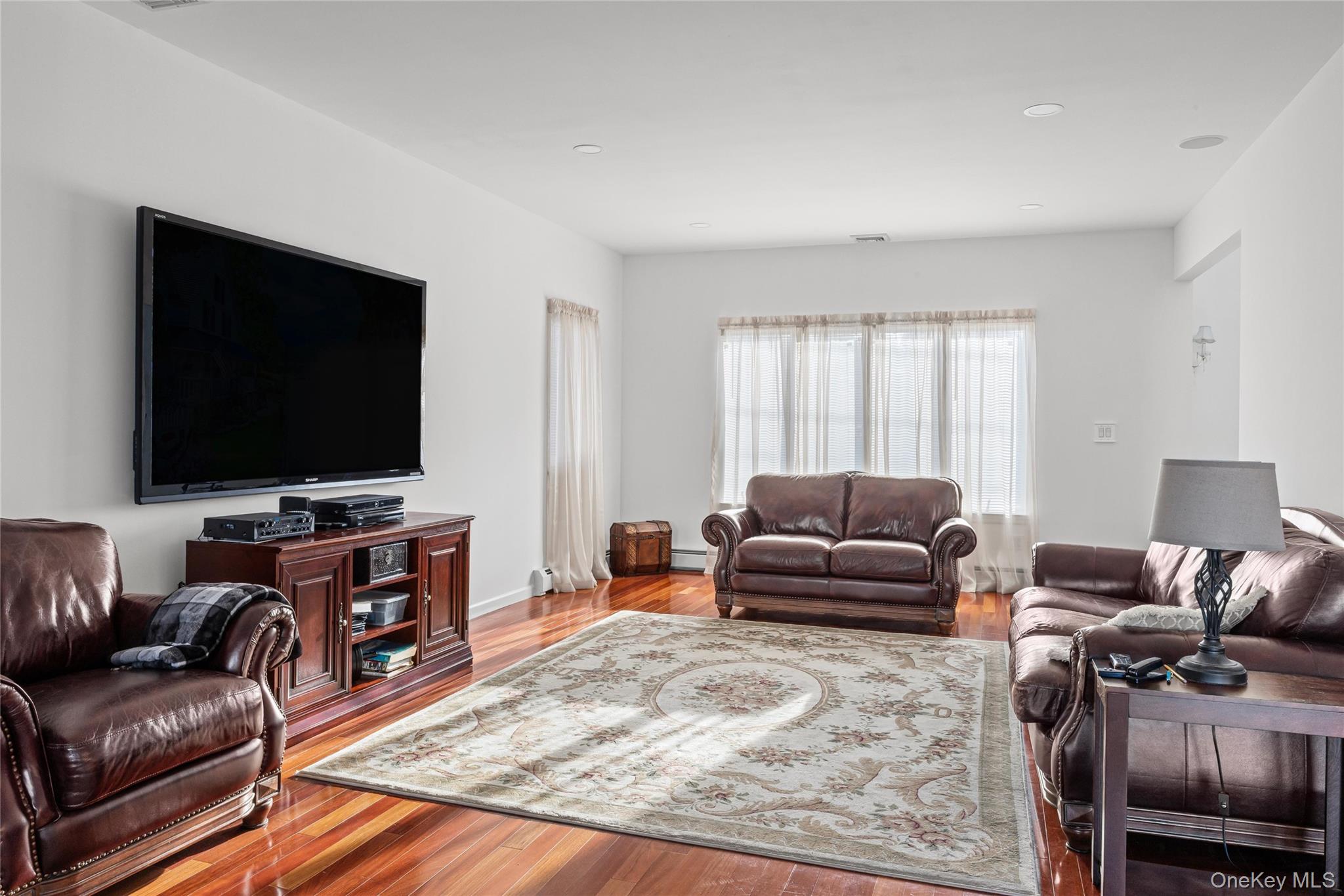 #17 photo, 170 McKinley Avenue, Franklin Square , NY 11010