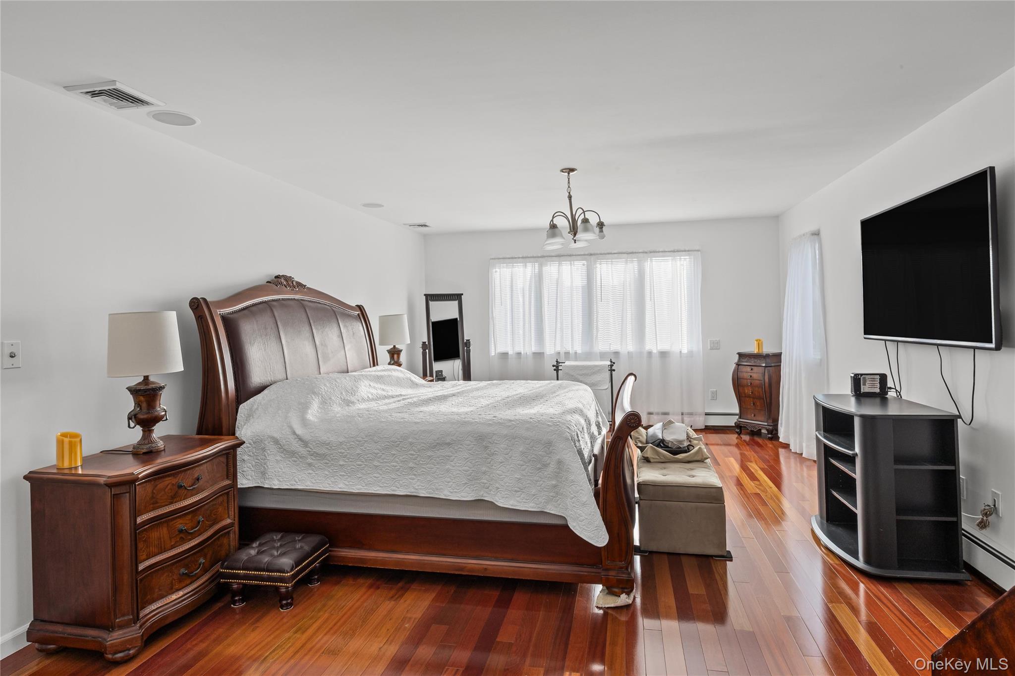 #19 photo, 170 McKinley Avenue, Franklin Square , NY 11010