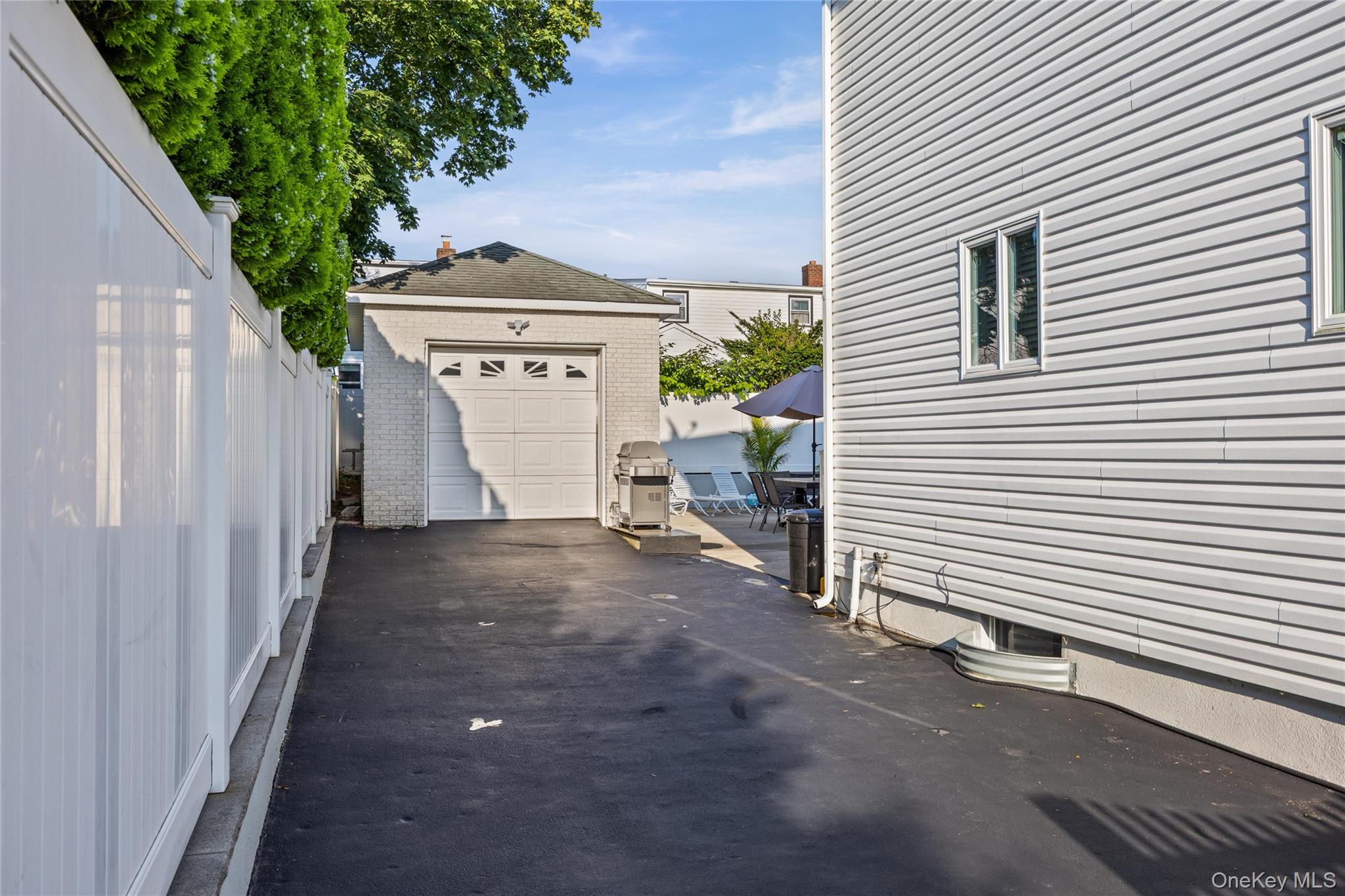 #4 photo, 170 McKinley Avenue, Franklin Square , NY 11010