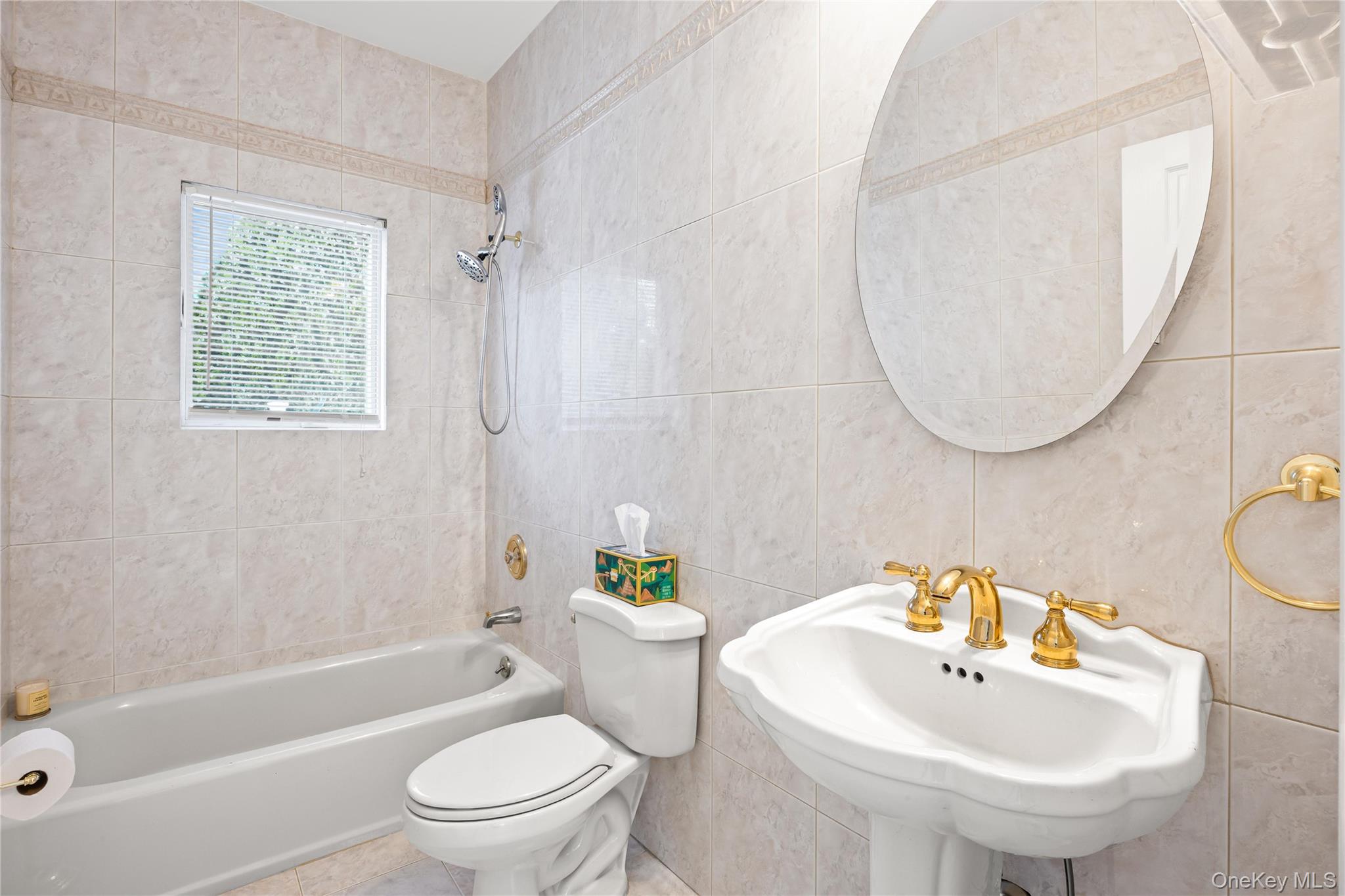 #9 photo, 170 McKinley Avenue, Franklin Square , NY 11010