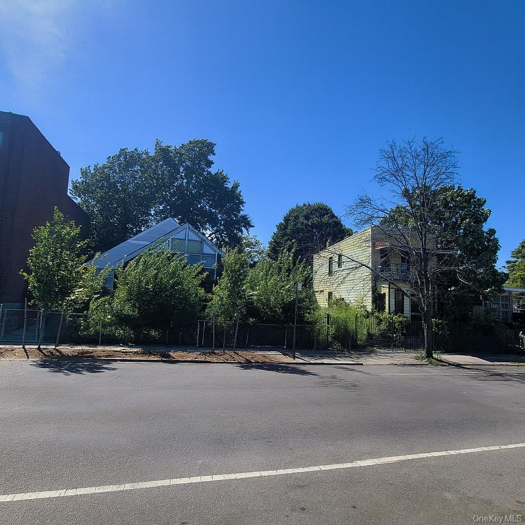 #2 photo, 5008 111th Street, クイーンズ区 Corona , NY 11368