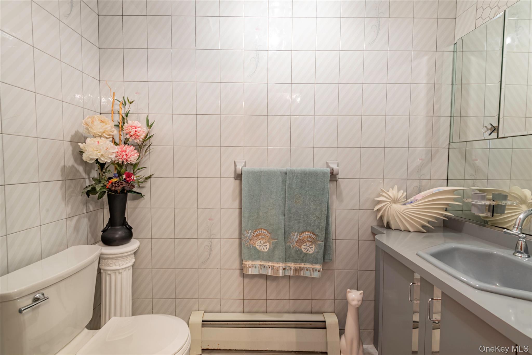 #10 photo, 6 Linden Street, Selden , NY 11784