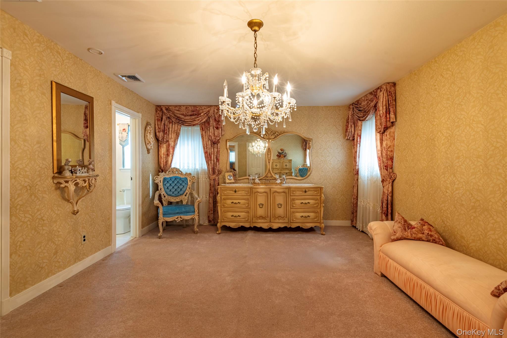 #18 photo, 6 Linden Street, Selden , NY 11784