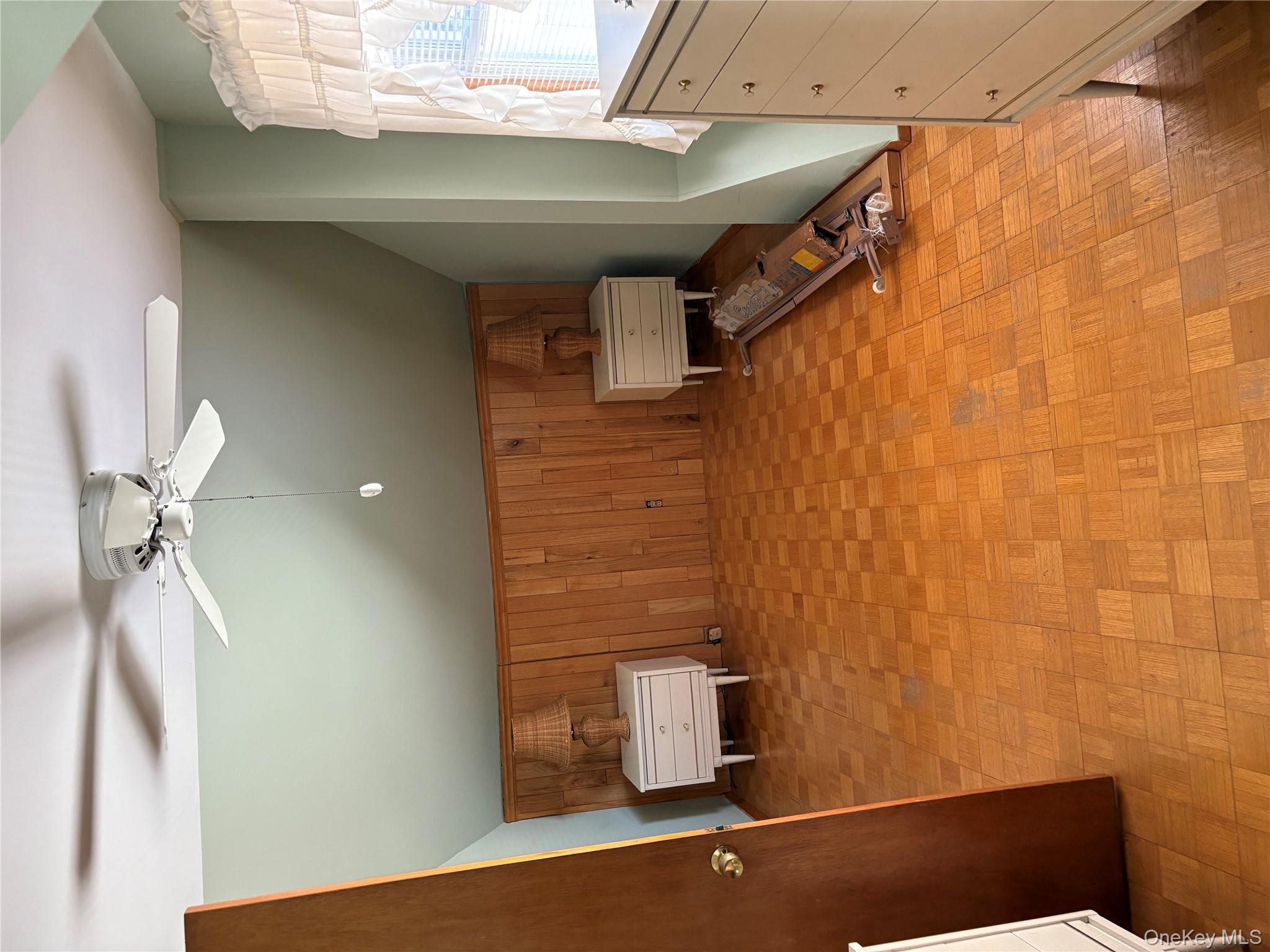 #11 photo, 239 McKinley Parkway, नासाउ काउंटी Mineola , NY 11501