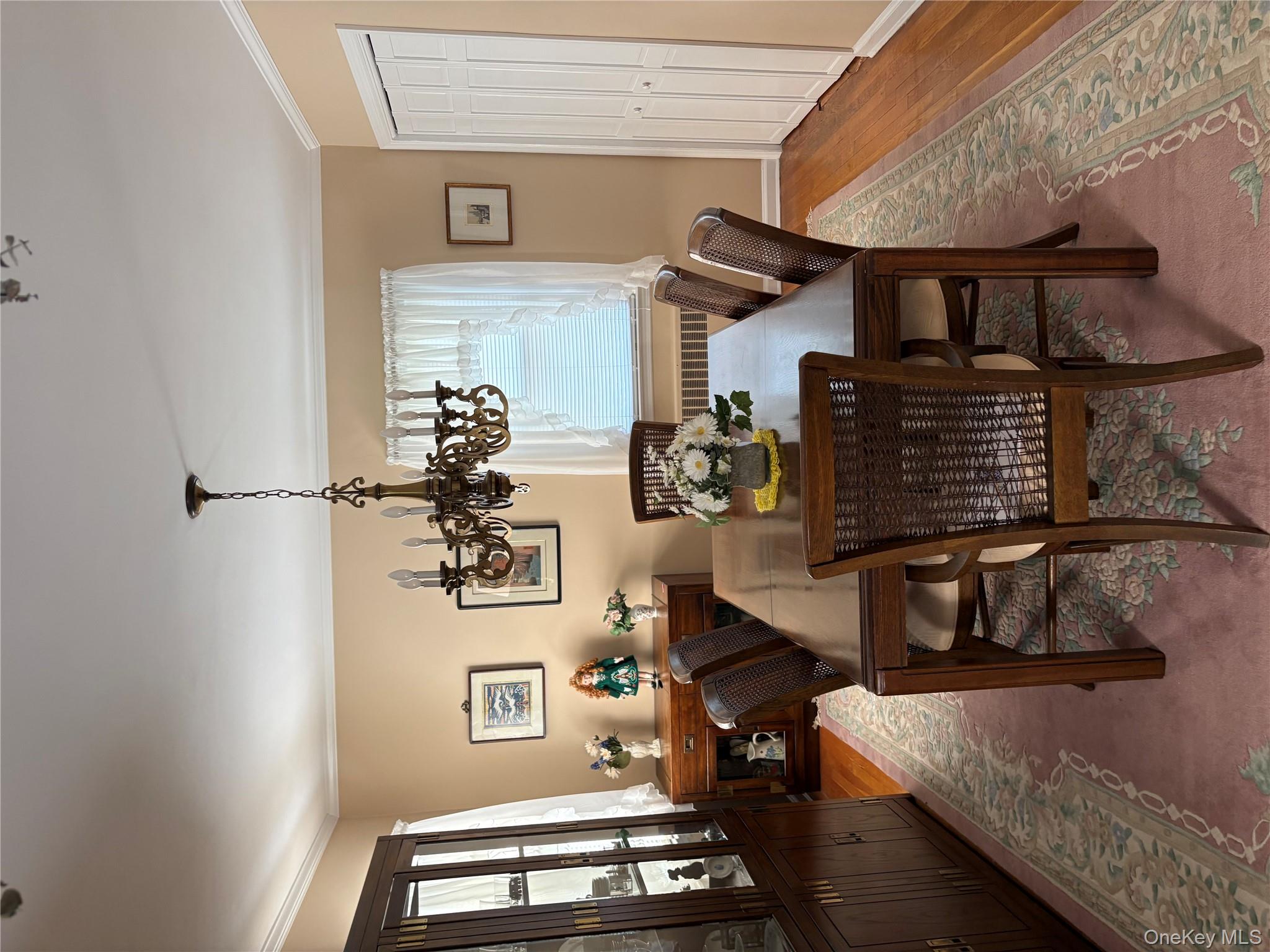 #3 photo, 239 McKinley Parkway, नासाउ काउंटी Mineola , NY 11501