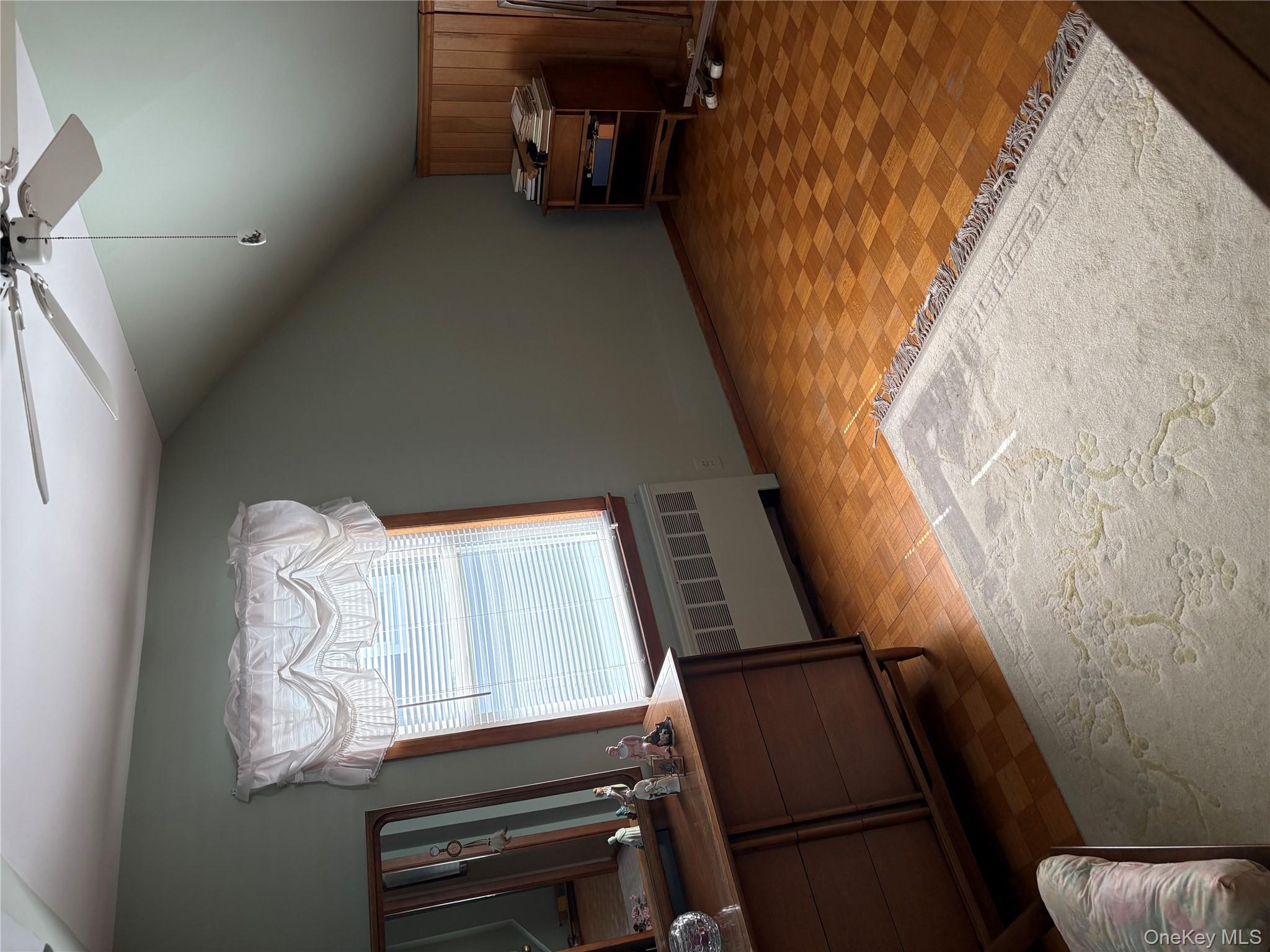 #8 photo, 239 McKinley Parkway, नासाउ काउंटी Mineola , NY 11501