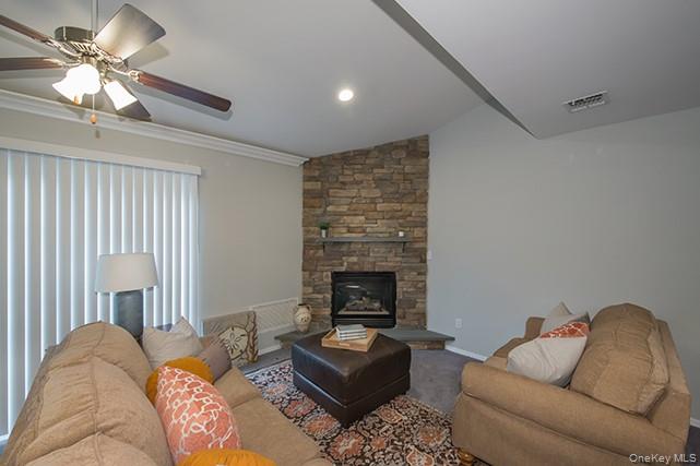 #5 photo, 54 Neal, サフォーク郡 South Setauket , NY 11720