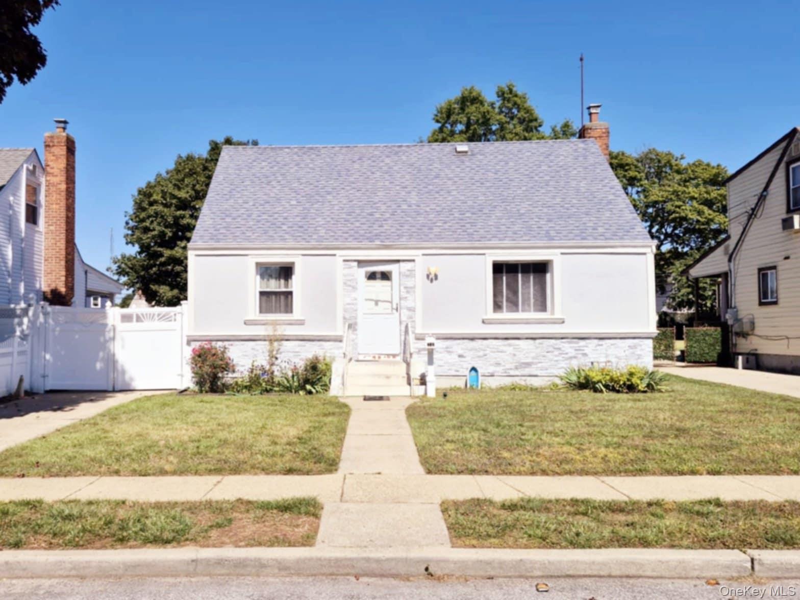 #1 photo, 727 Windsor Road, 长岛 Uniondale , NY 11553