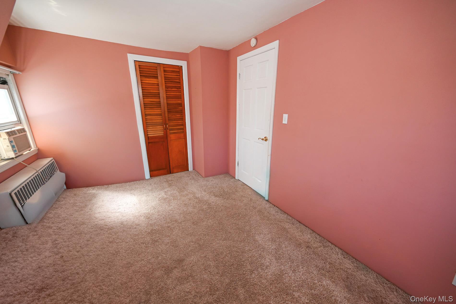 #20 photo, 83 Cotton Lane, Levittown , NY 11756