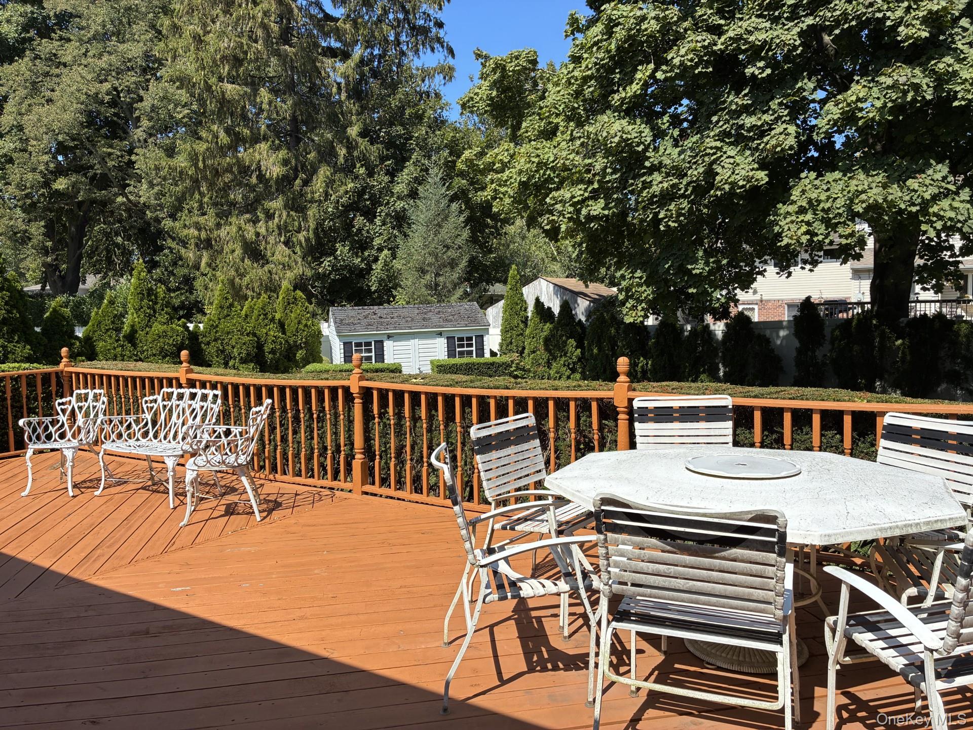 #10 photo, 20 Shelbourne Lane, Commack , NY 11725