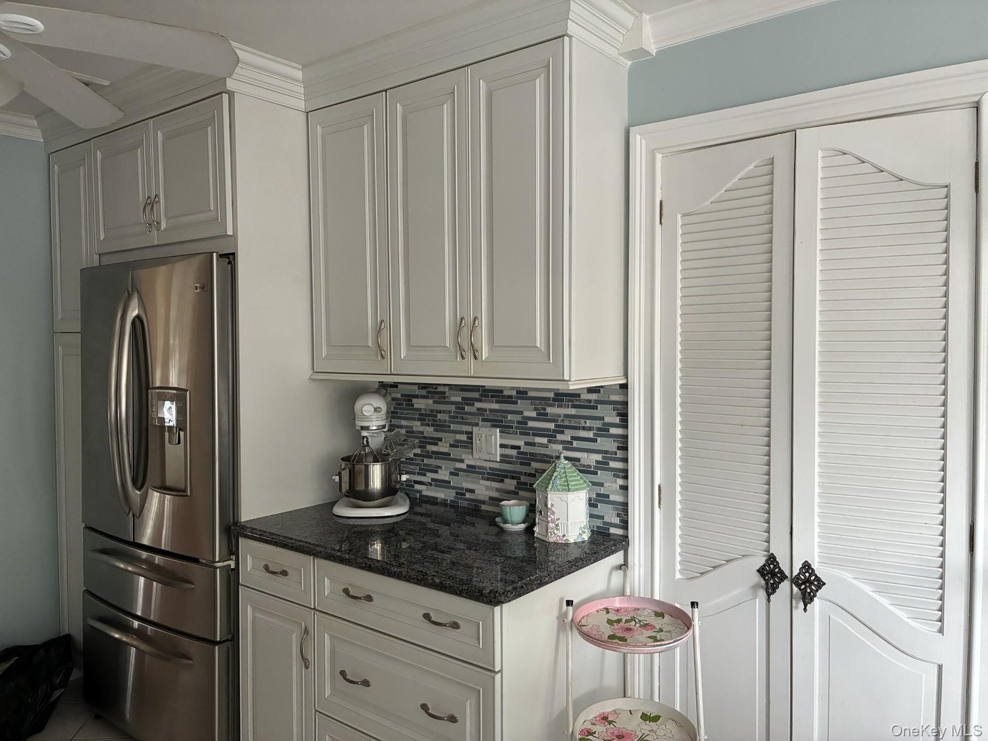 #13 photo, 20 Shelbourne Lane, Commack , NY 11725