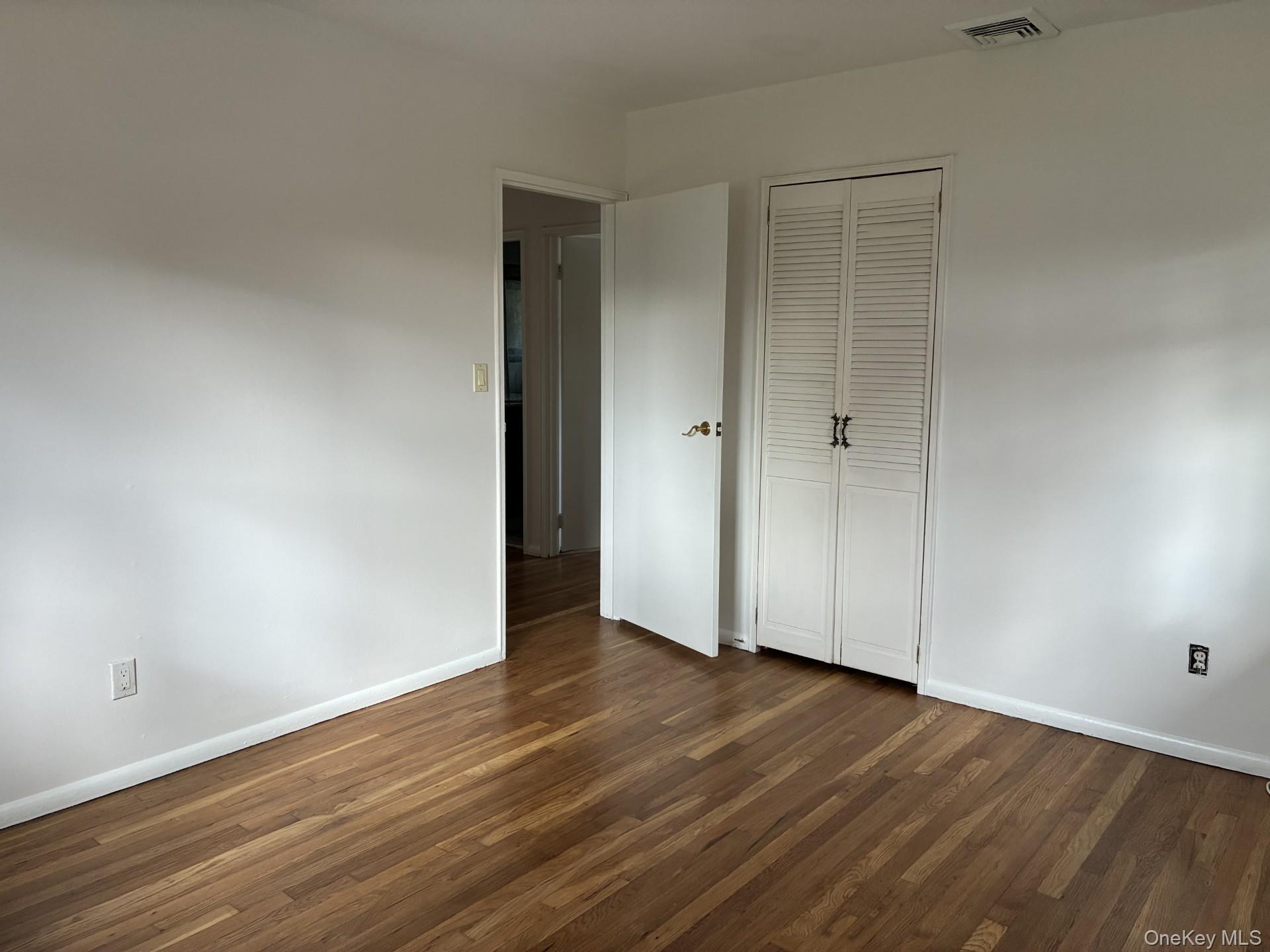 #16 photo, 20 Shelbourne Lane, Commack , NY 11725