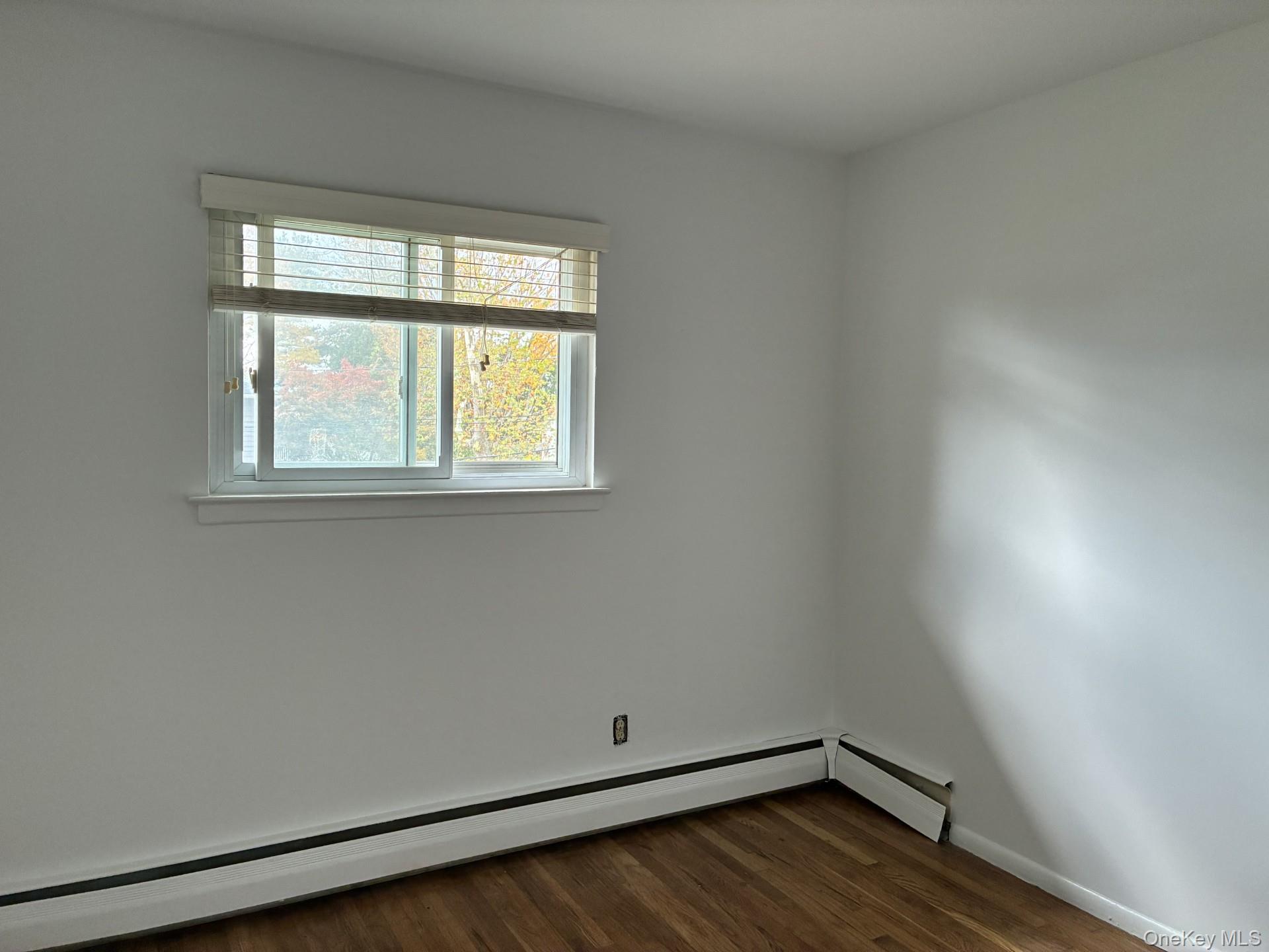 #18 photo, 20 Shelbourne Lane, Commack , NY 11725