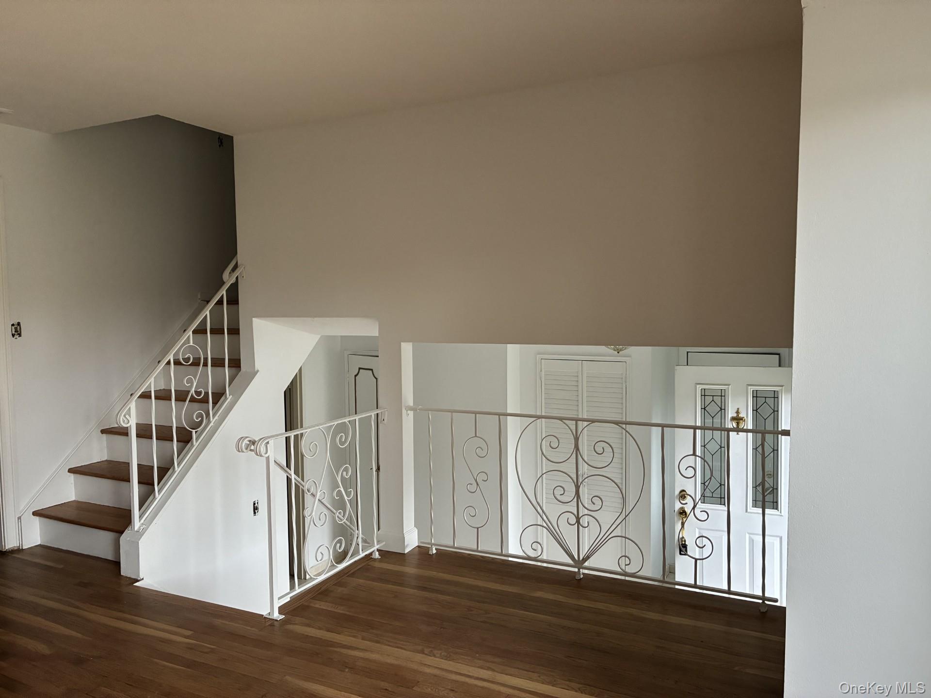 #7 photo, 20 Shelbourne Lane, Commack , NY 11725