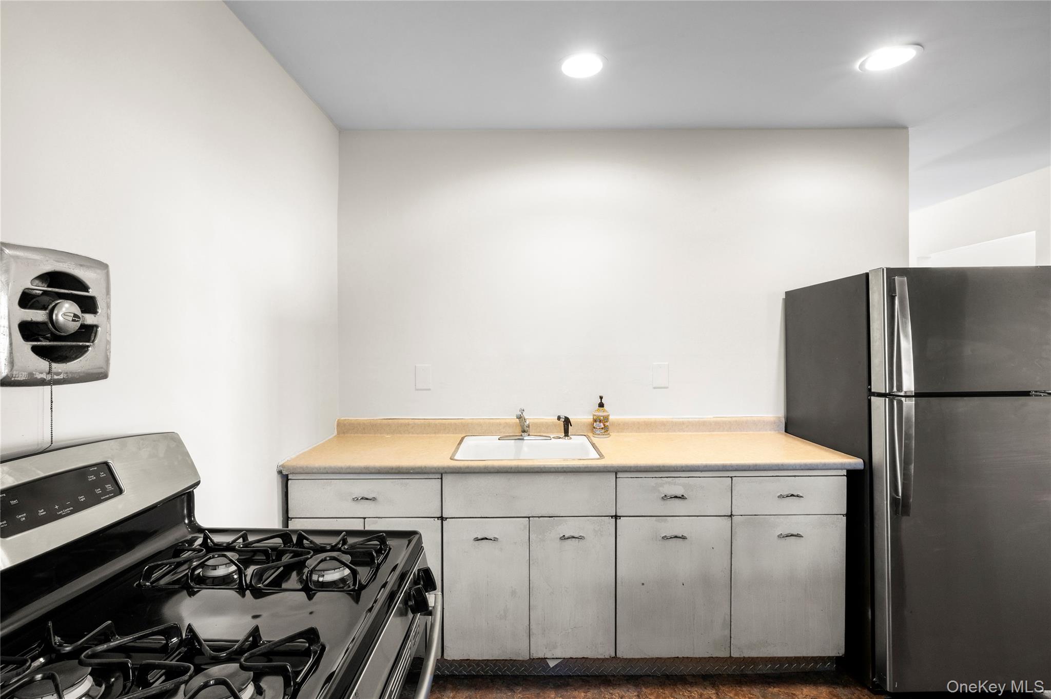 #13 photo, 26 Queen Road, Rocky Point , NY 11778