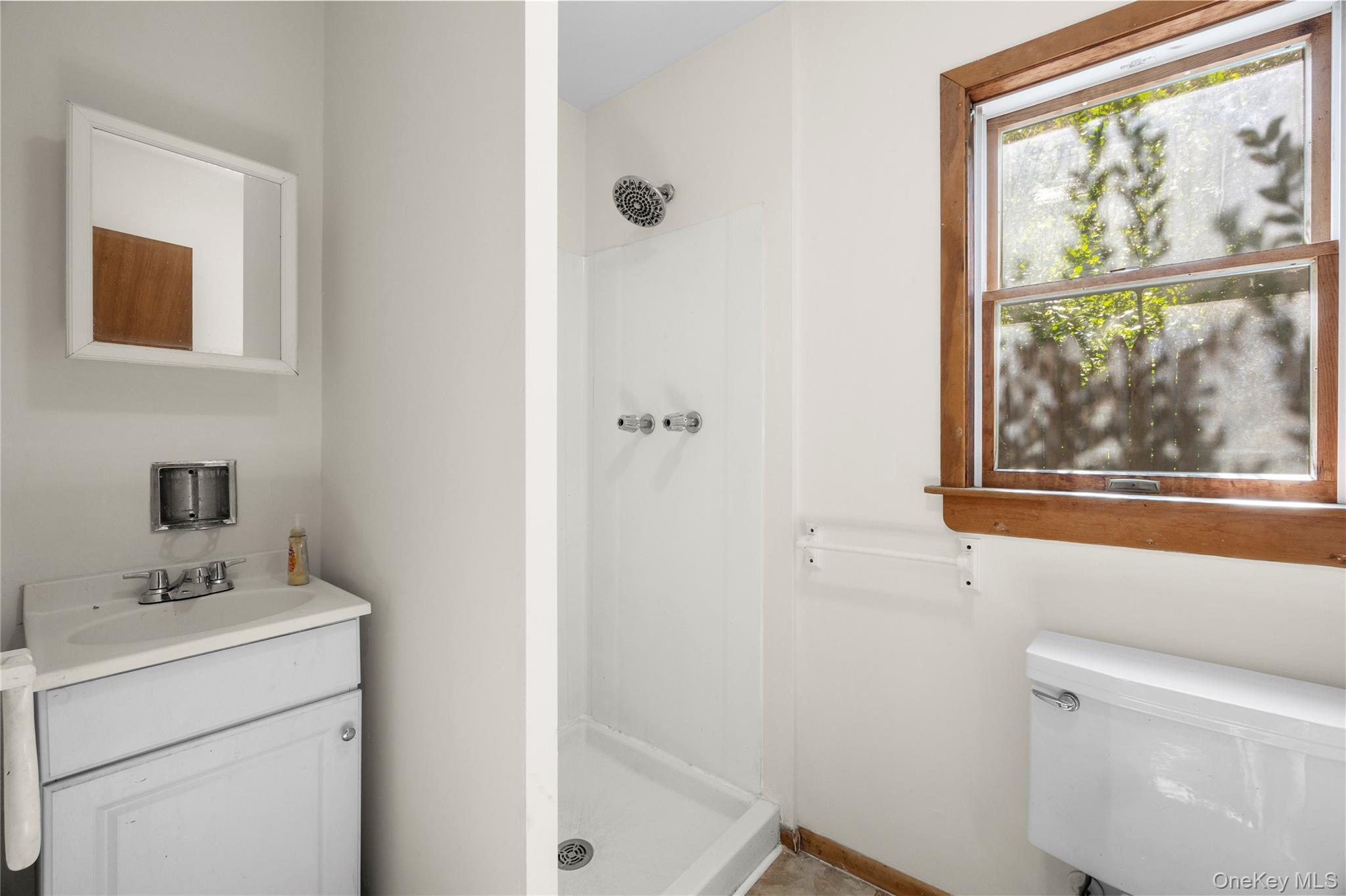 #19 photo, 26 Queen Road, Rocky Point , NY 11778