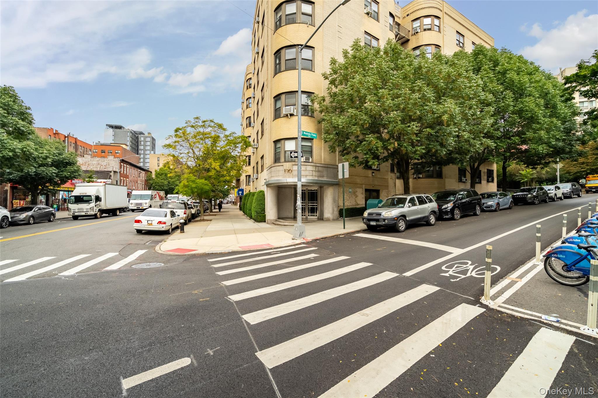 #1 photo, 190 E Mosholu Parkway, Bronx , NY 10458