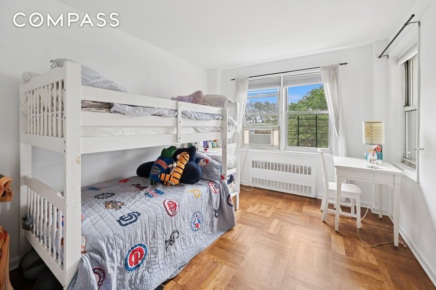 #10 photo, 4525 Henry Hudson Parkway W, Riverdale , NY 10471