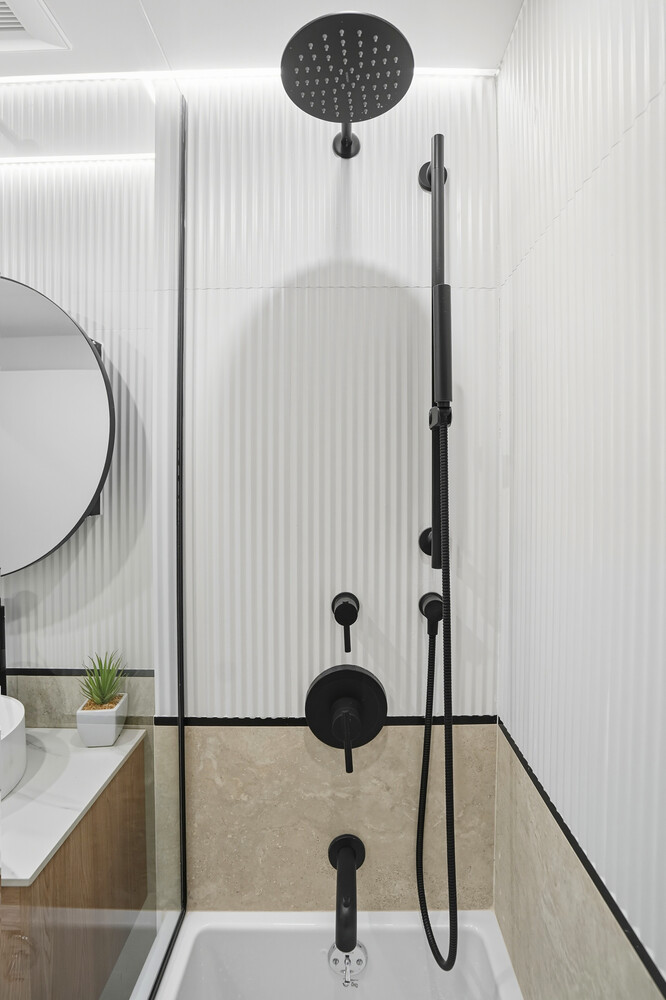 #16 photo, 19 N HENRY Street, Williamsburg , NY 11222