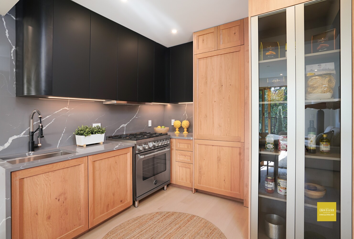 #3 photo, 19 N HENRY Street, ブルックリン区 Williamsburg,North , NY 11222