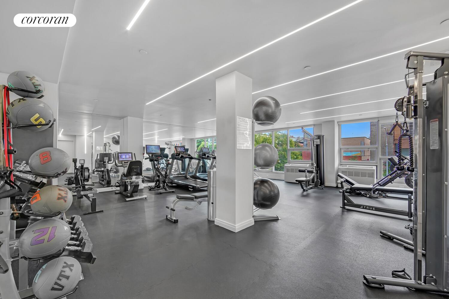 #6 photo, New York City, マンハッタン East Harlem , NY 10035