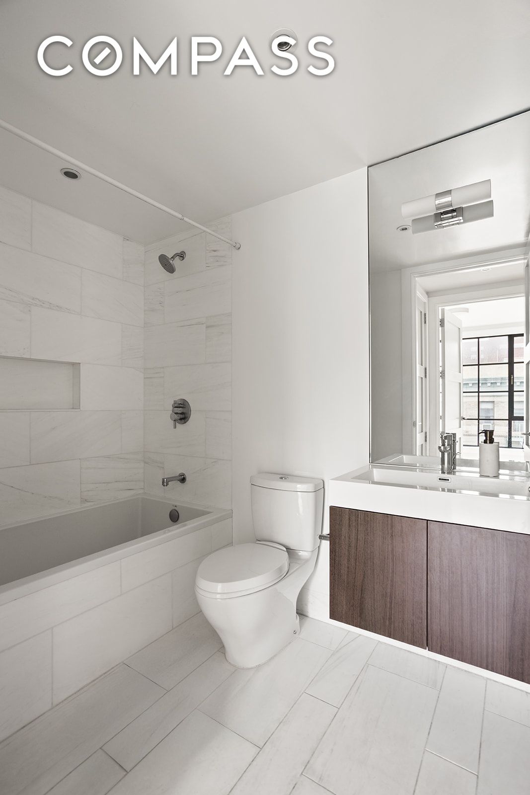 #7 photo, 536 E 13th Street, East Village , NY 10009