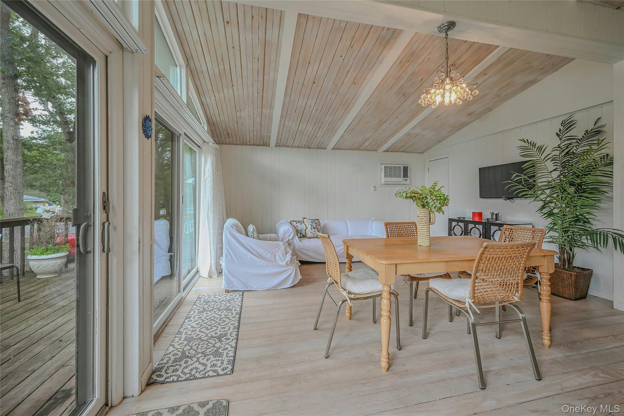 #4 photo, 820 Bray Avenue, Laurel , NY 11948