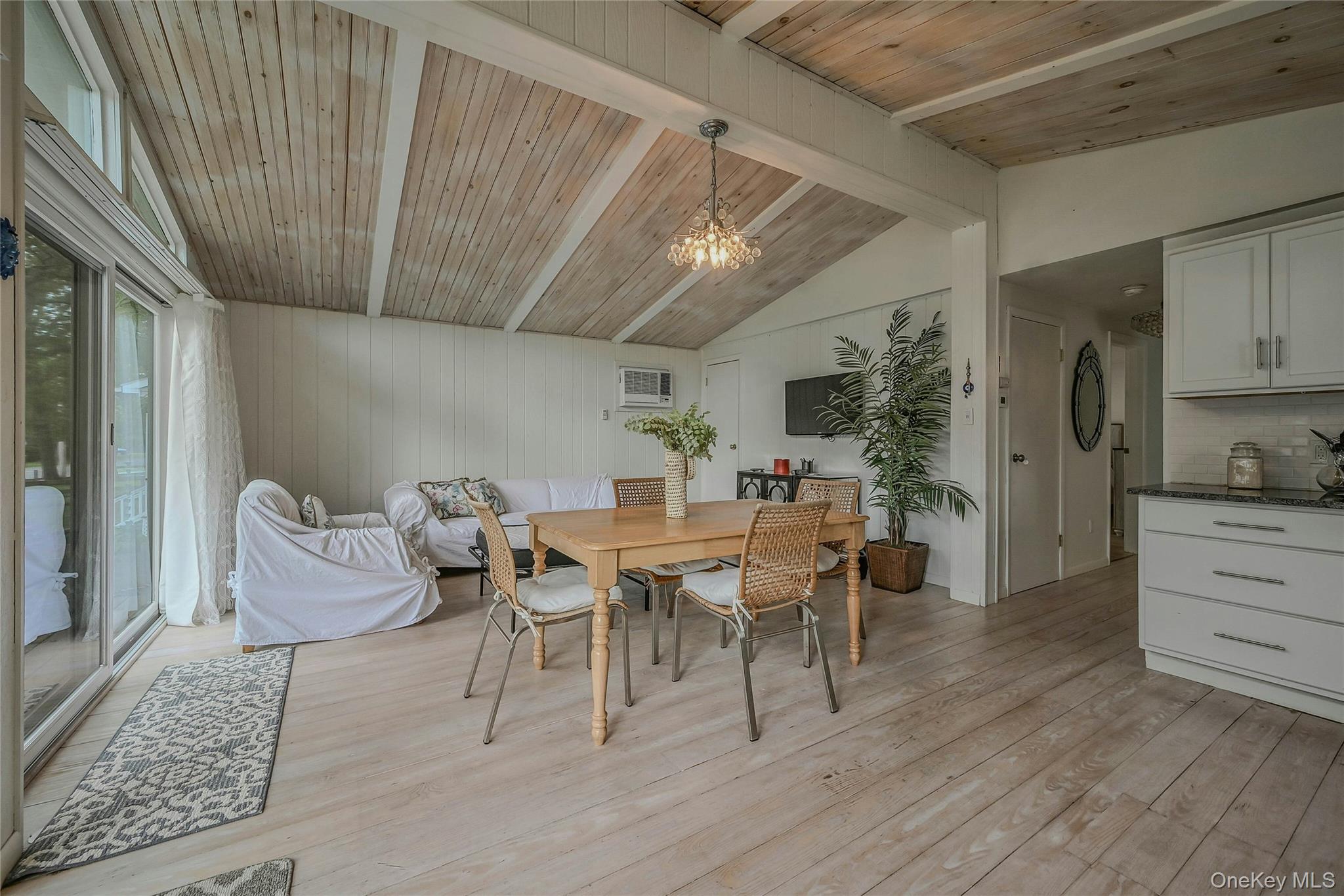 #6 photo, 820 Bray Avenue, Laurel , NY 11948