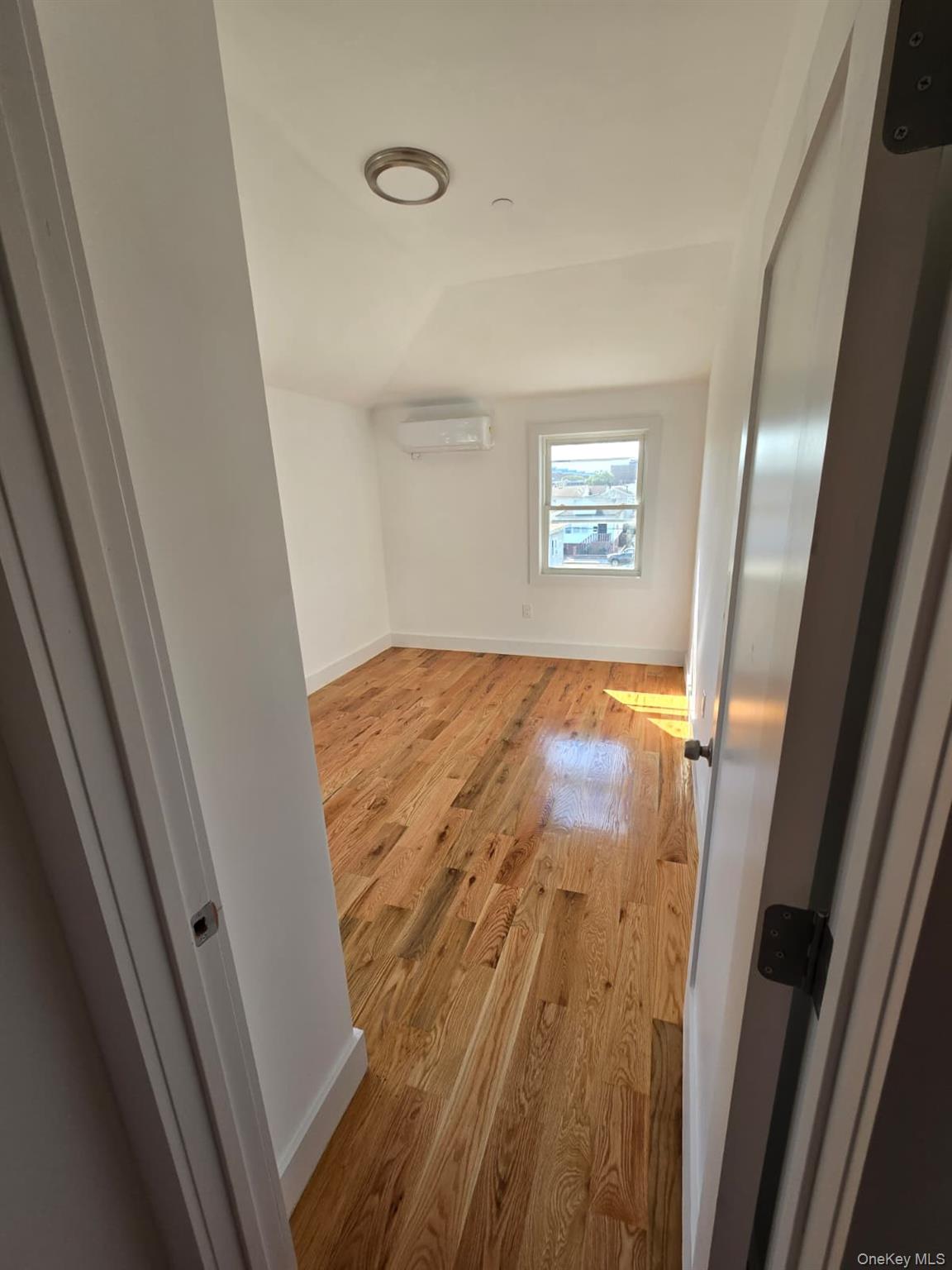 #17 photo, 453 Beach 45 st, Far Rockaway , NY 11691