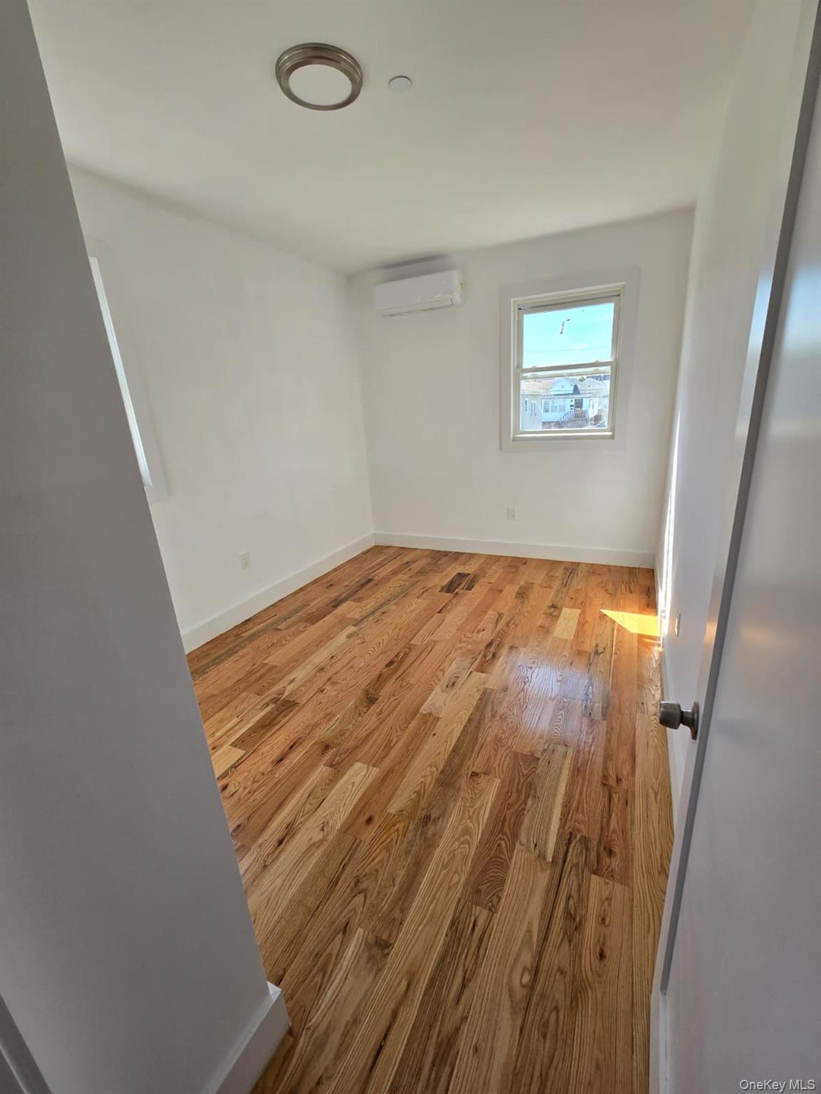 #20 photo, 453 Beach 45 st, Far Rockaway , NY 11691