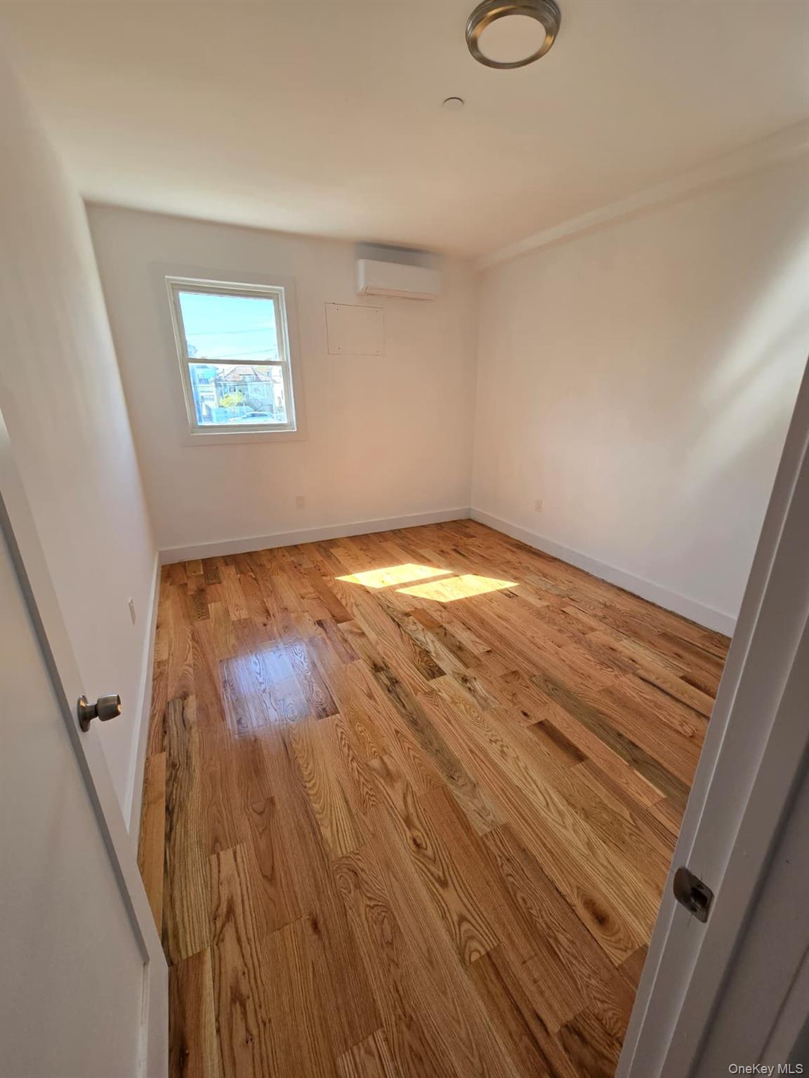 #3 photo, 453 Beach 45 st, Far Rockaway , NY 11691