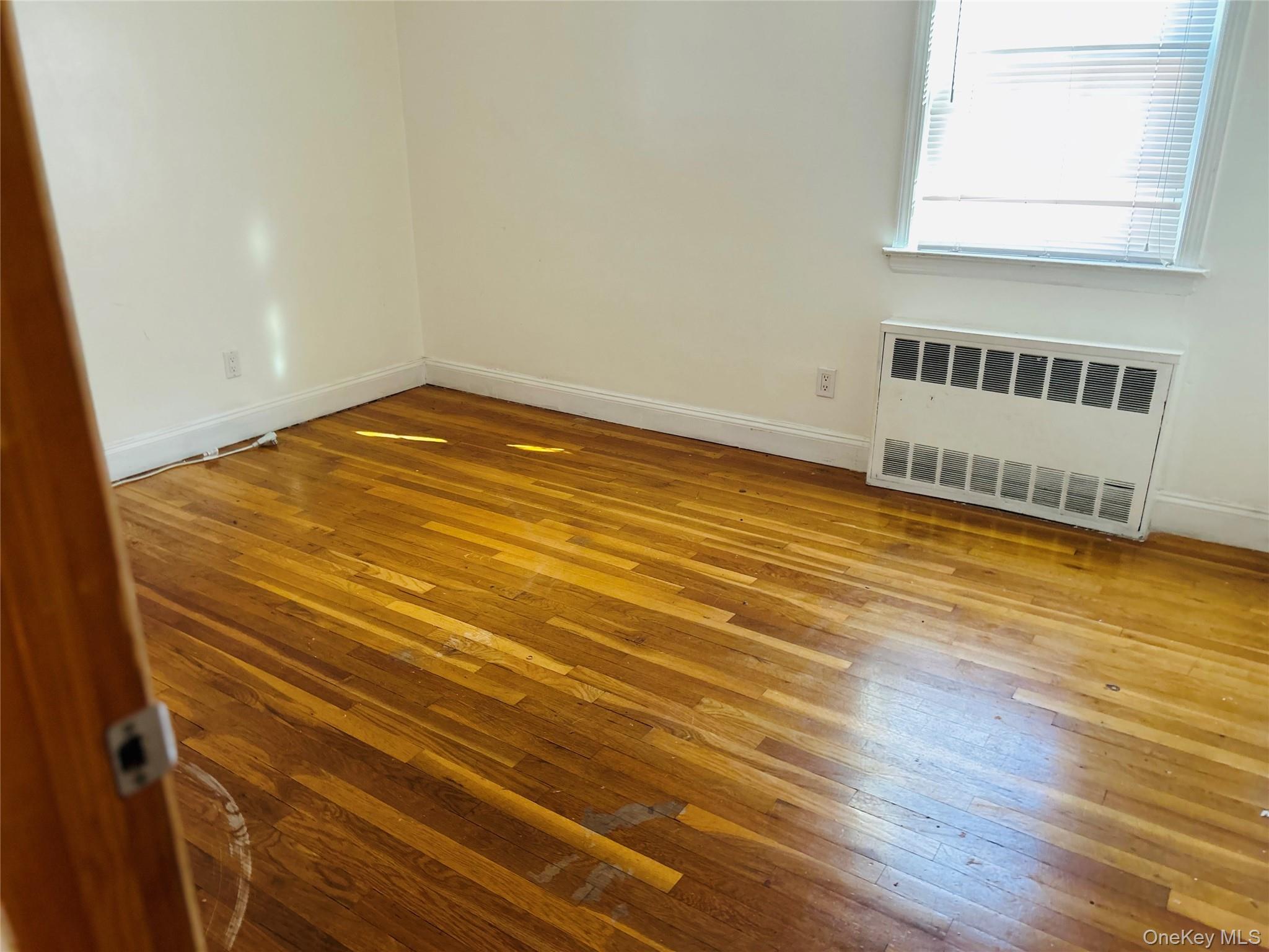 #7 photo, 86-07 Little Neck Parkway, Floral Park , NY 11001