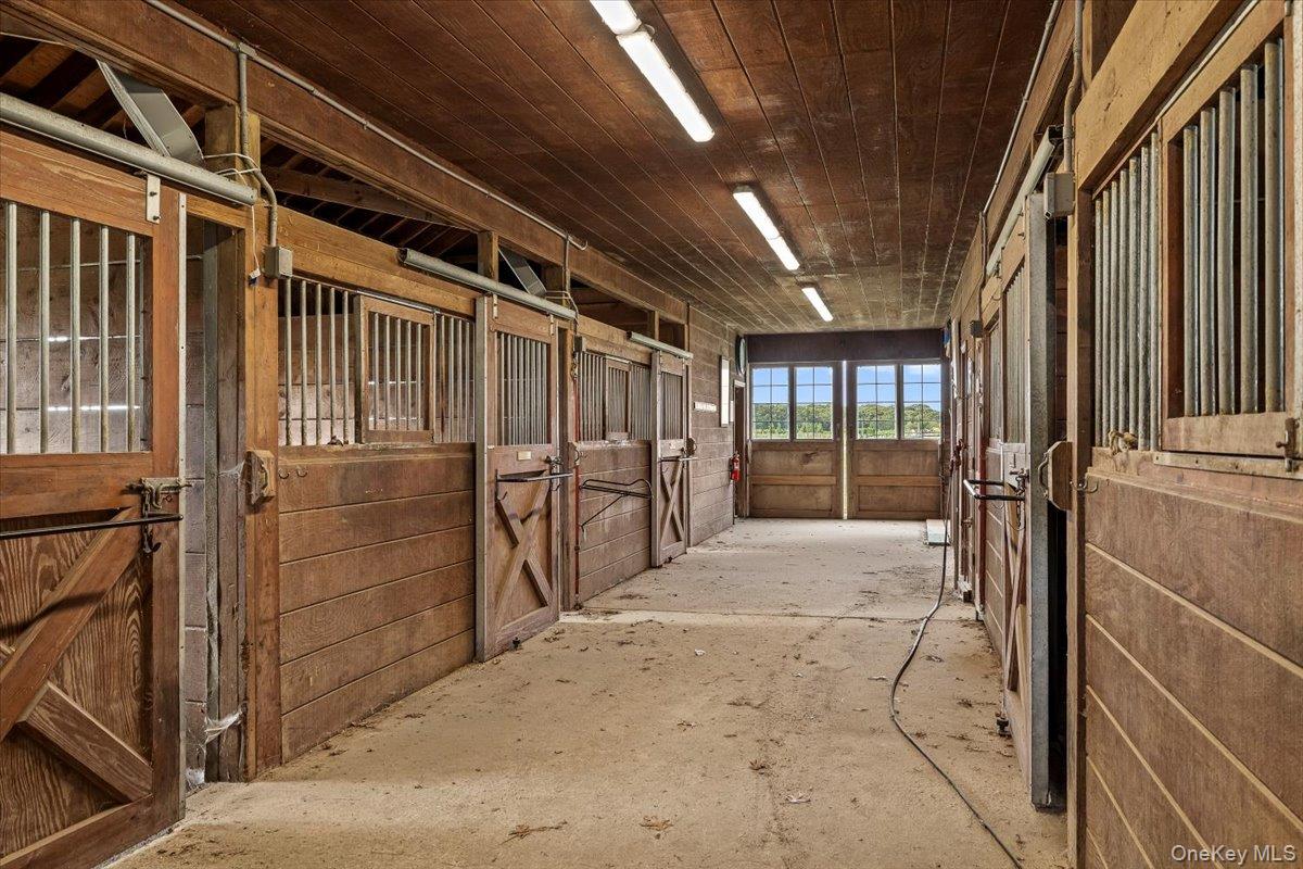 #9 photo, 1535 Middle Road, サフォーク郡 Calverton , NY 11933