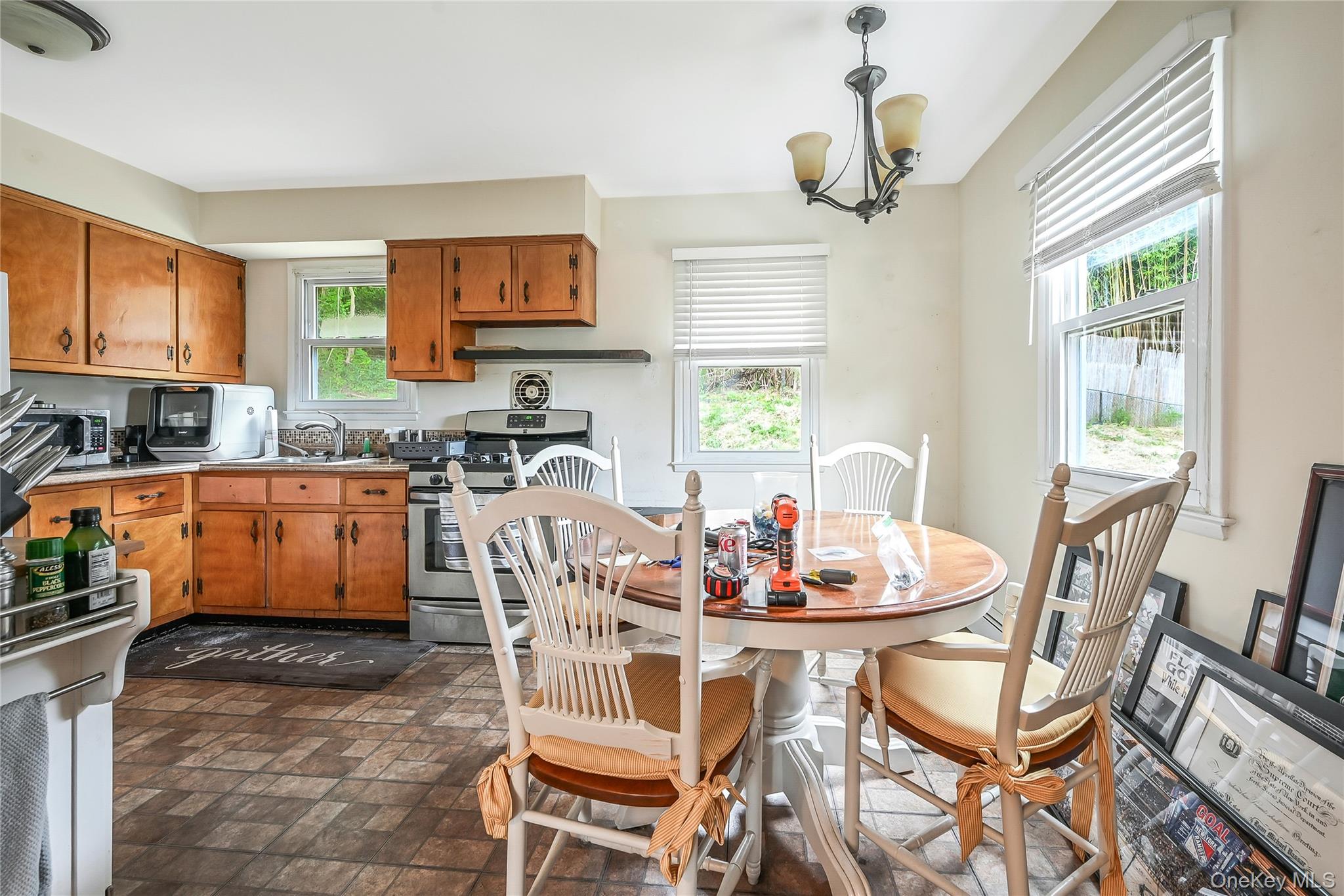 #6 photo, 167 Vernon Valley Road, East Northport , NY 11731