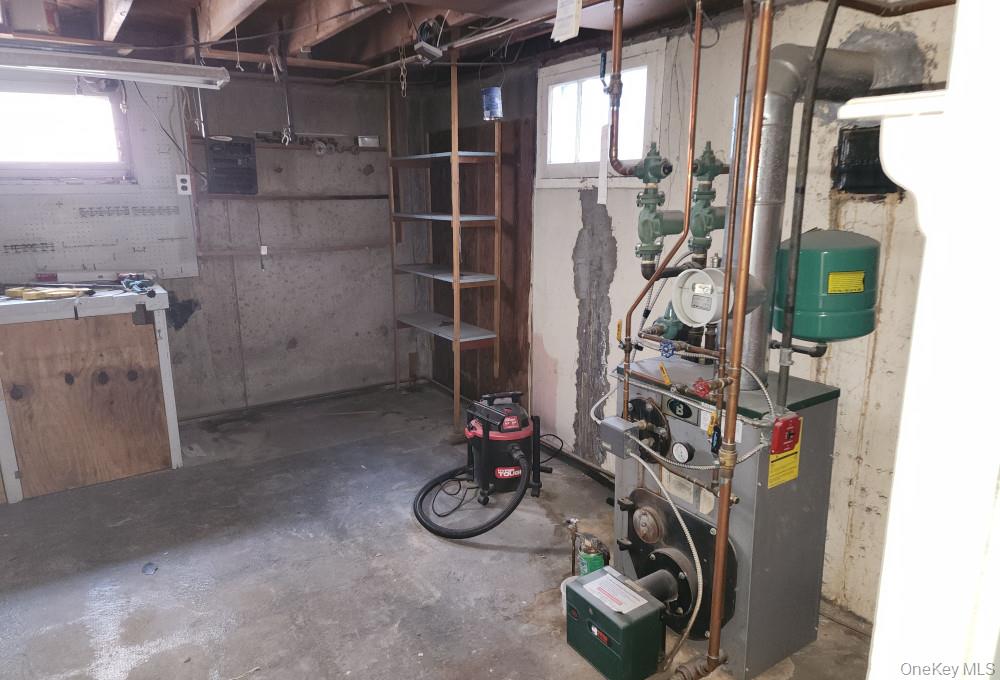 #11 photo, 206 N Kentucky Avenue, Massapequa , NY 11758