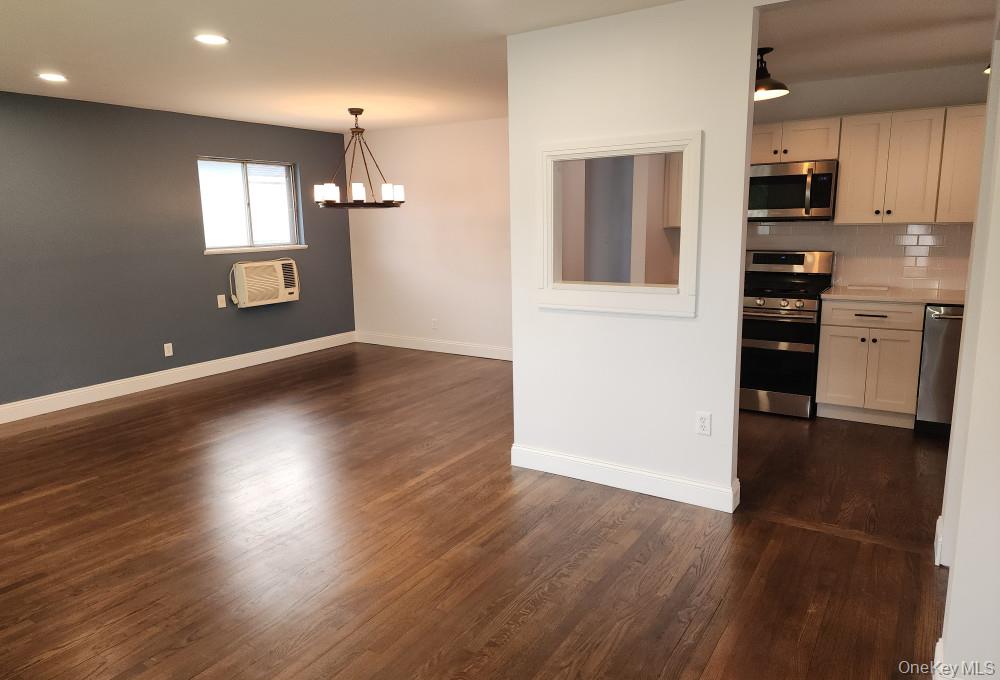 #3 photo, 206 N Kentucky Avenue, Massapequa , NY 11758